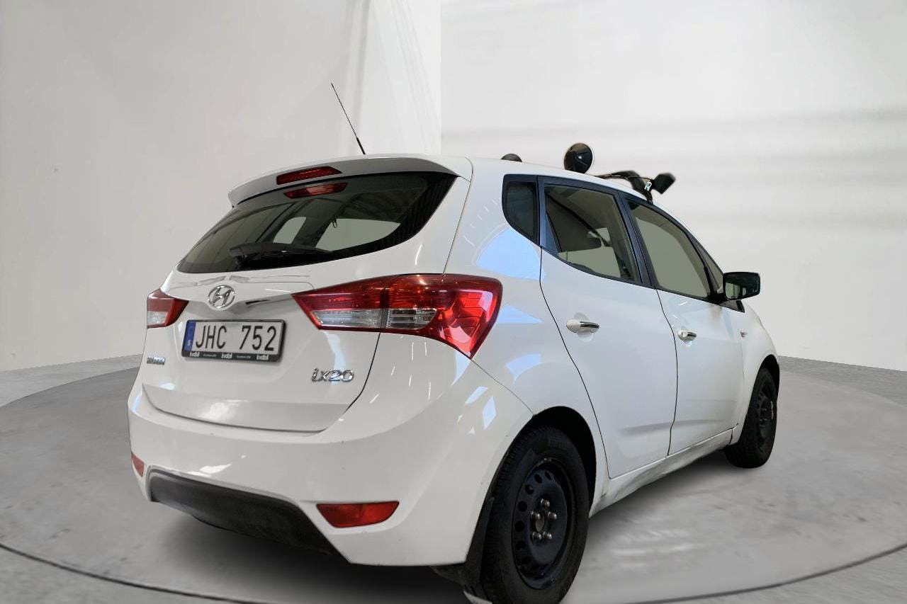 Hyundai ix20 1.6 (125hk) - 26 359 mil - Automat - vit - 2014