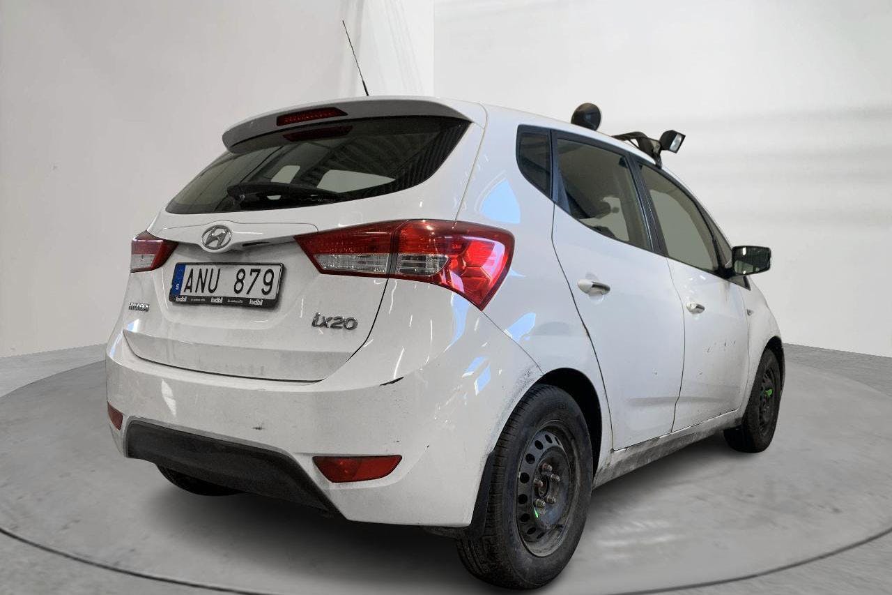 Hyundai ix20 1.6 (125hk) - 21 951 mil - Automat - vit - 2014