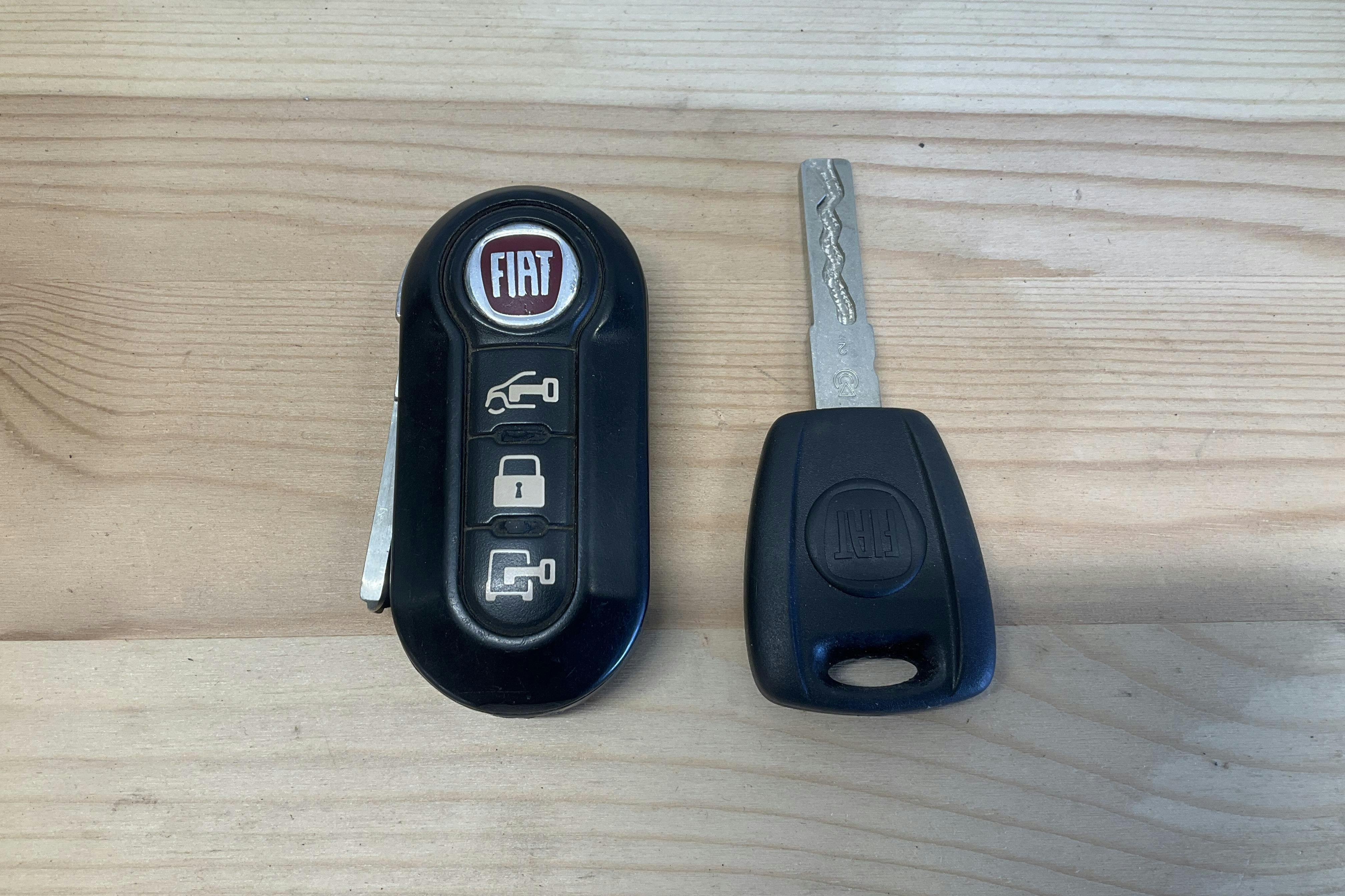 Fiat Doblo Cargo 1.4T CNG (120hk) - 61 130 km - Manualna - szary - 2019