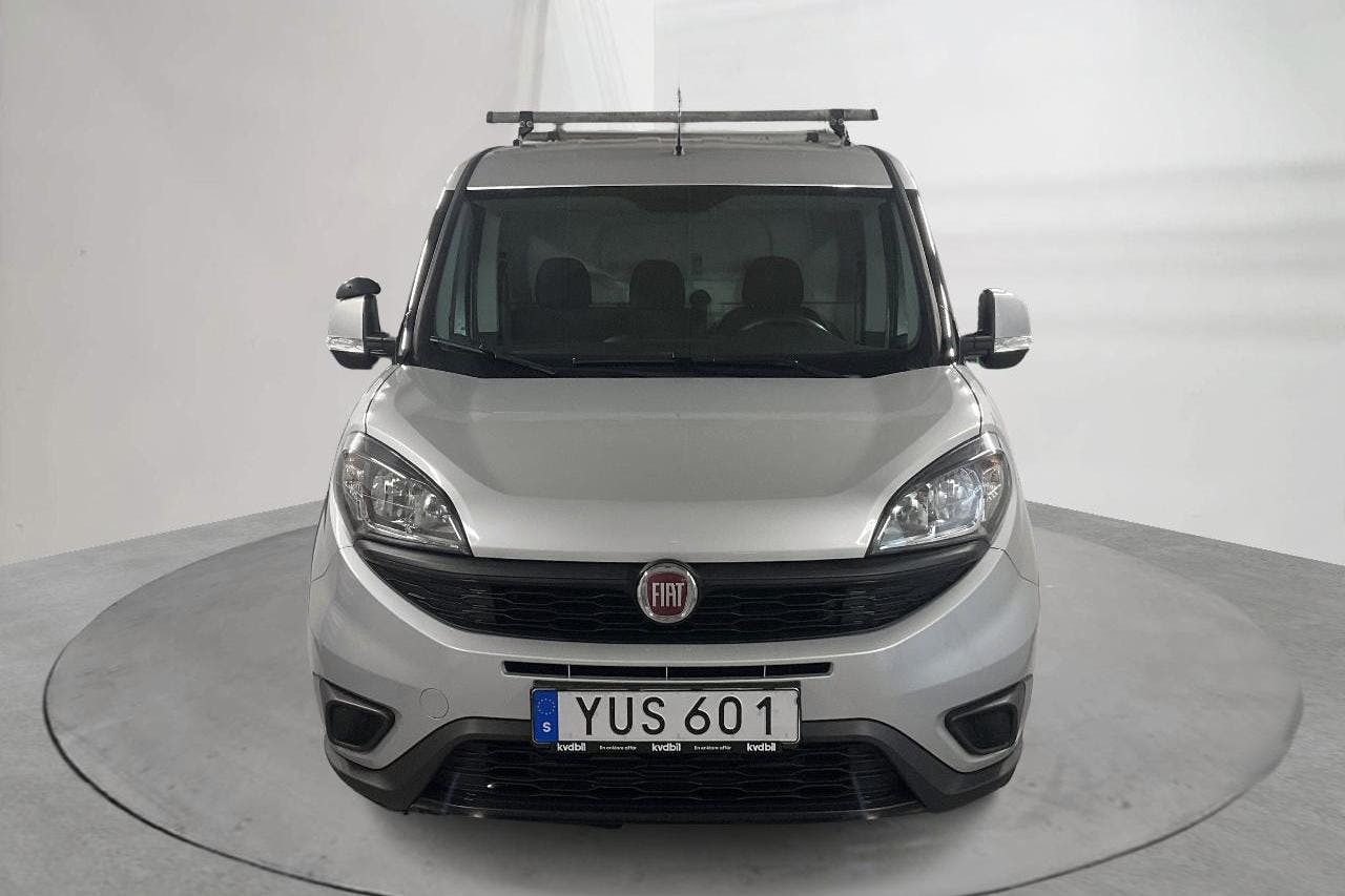 Fiat Doblo Cargo 1.4T CNG (120hk) - 61 130 km - Manualna - szary - 2019