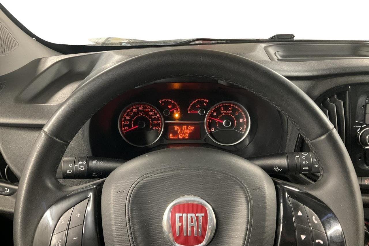 Fiat Doblo Cargo 1.4T CNG (120hk) - 61 130 km - Manualna - szary - 2019
