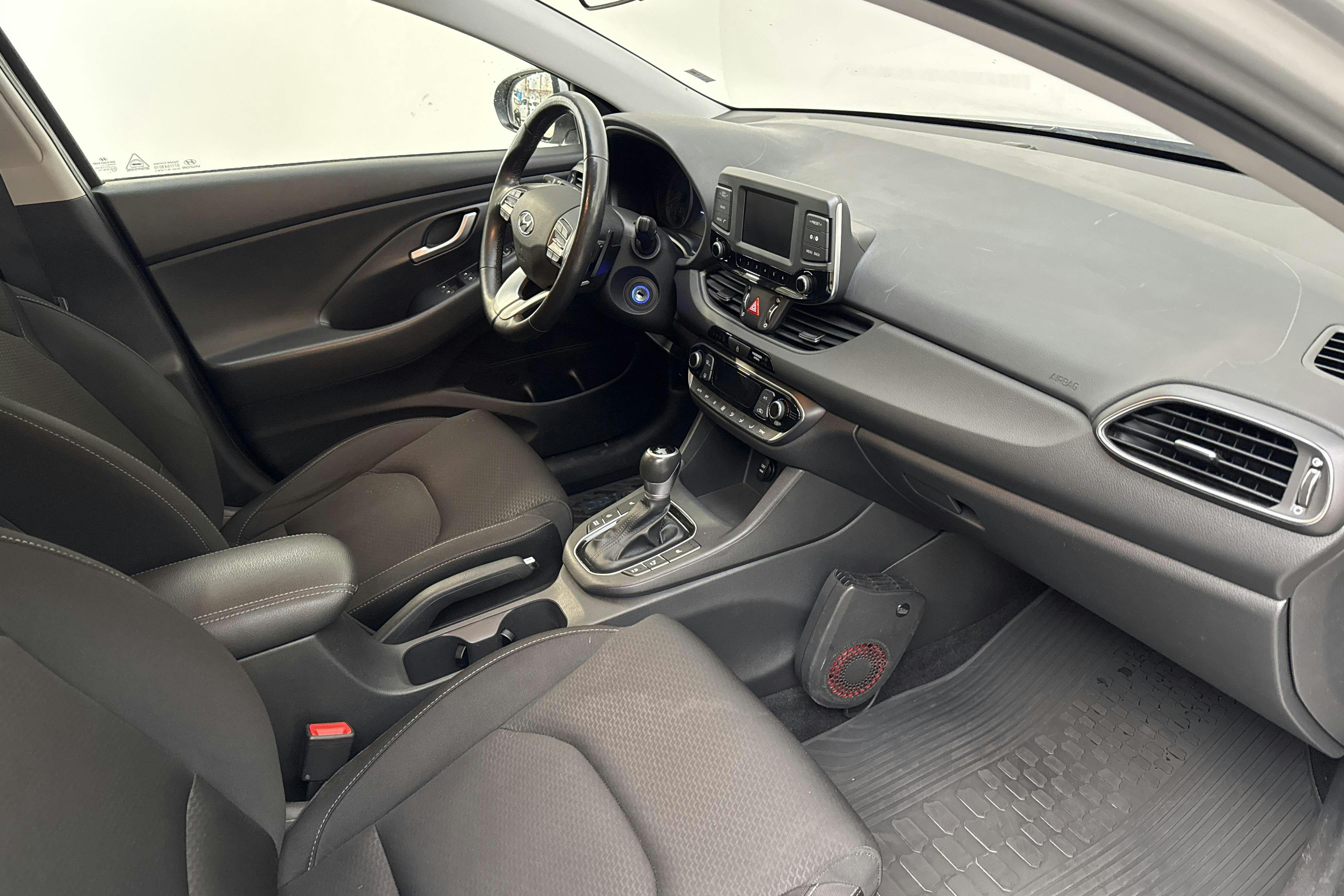 Hyundai i30 1.4 Turbo Kombi (140hk) - 46 500 km - Automatic - silver - 2018