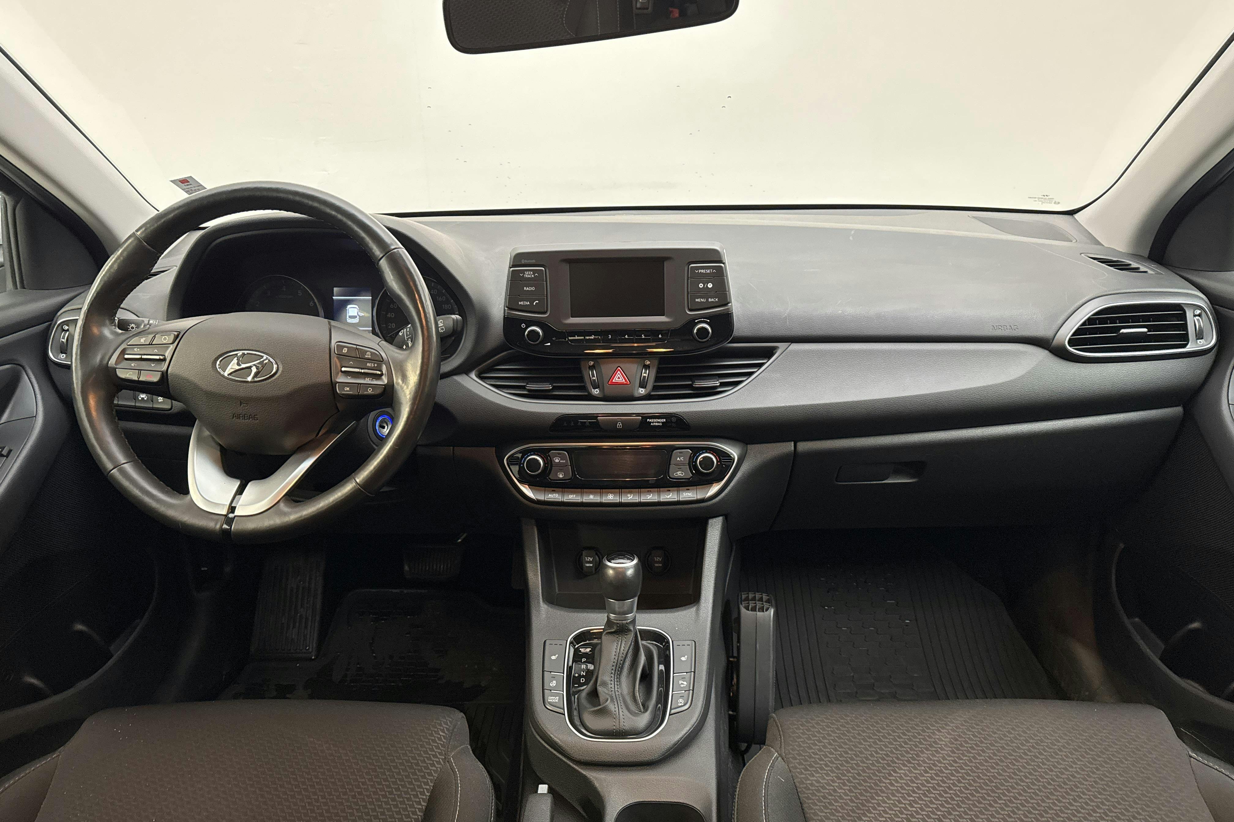 Hyundai i30 1.4 Turbo Kombi (140hk) - 46 500 km - Automatic - silver - 2018