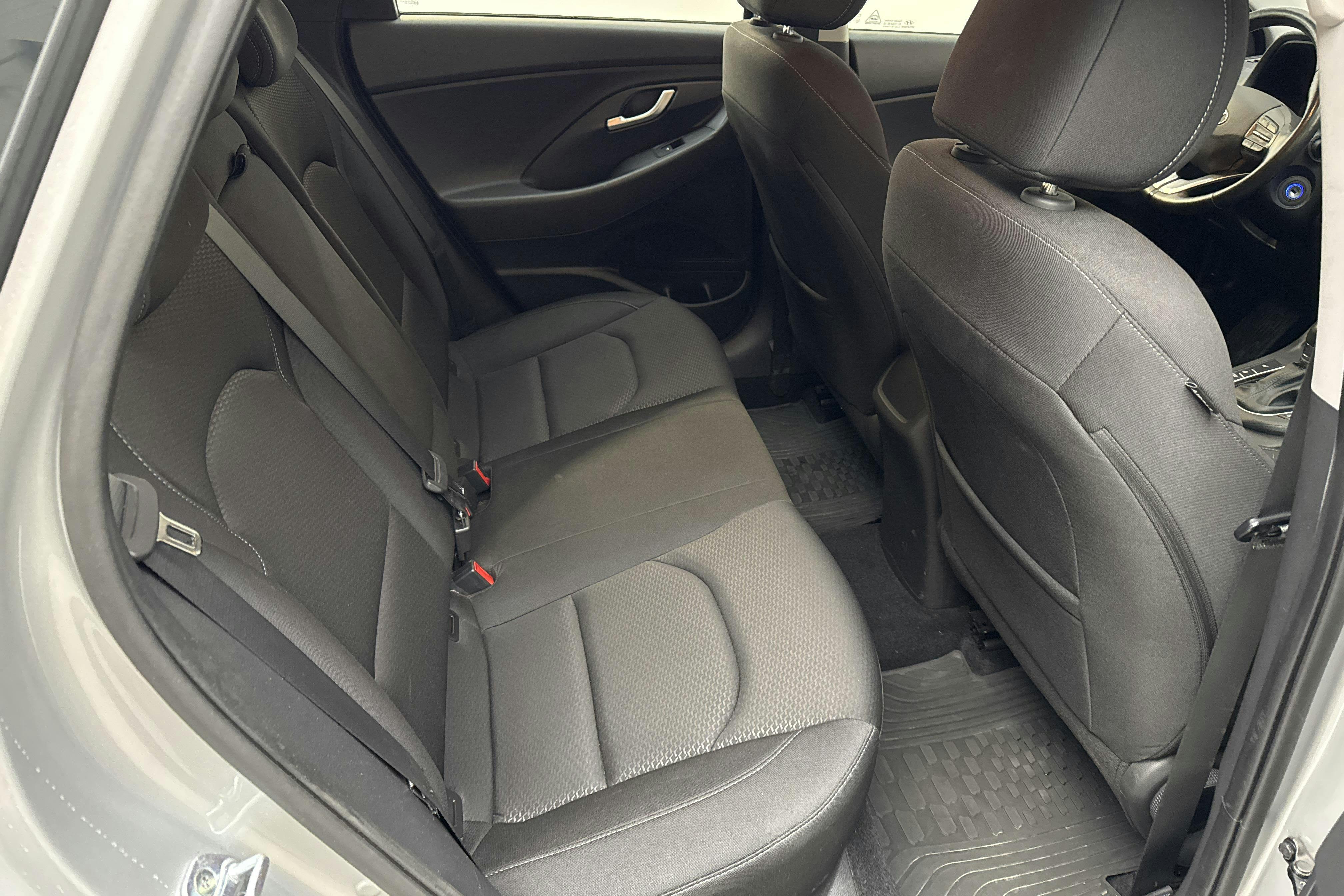 Hyundai i30 1.4 Turbo Kombi (140hk) - 46 500 km - Automatic - silver - 2018