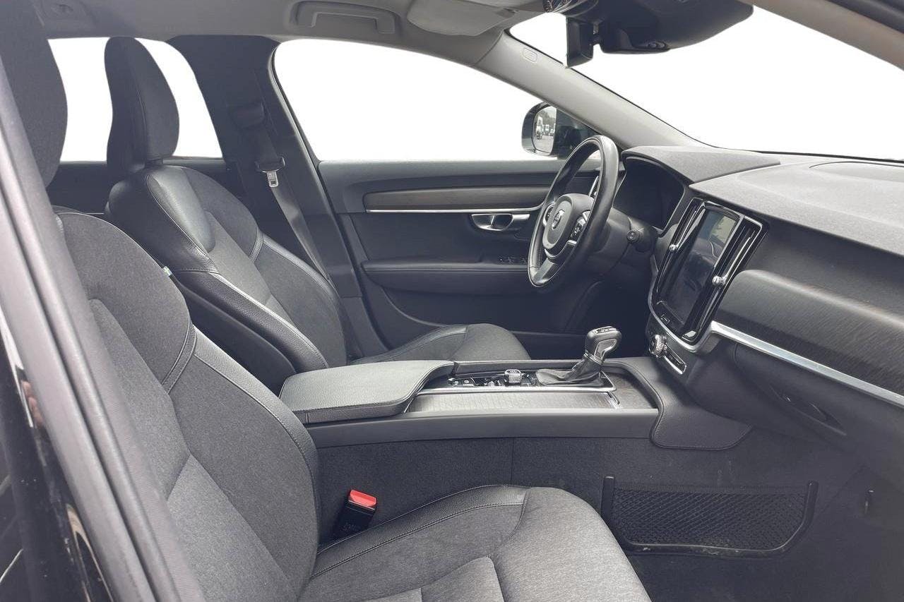 Volvo V90 D4 Cross Country AWD (190hk) - 177 430 km - Automaattinen - musta - 2019