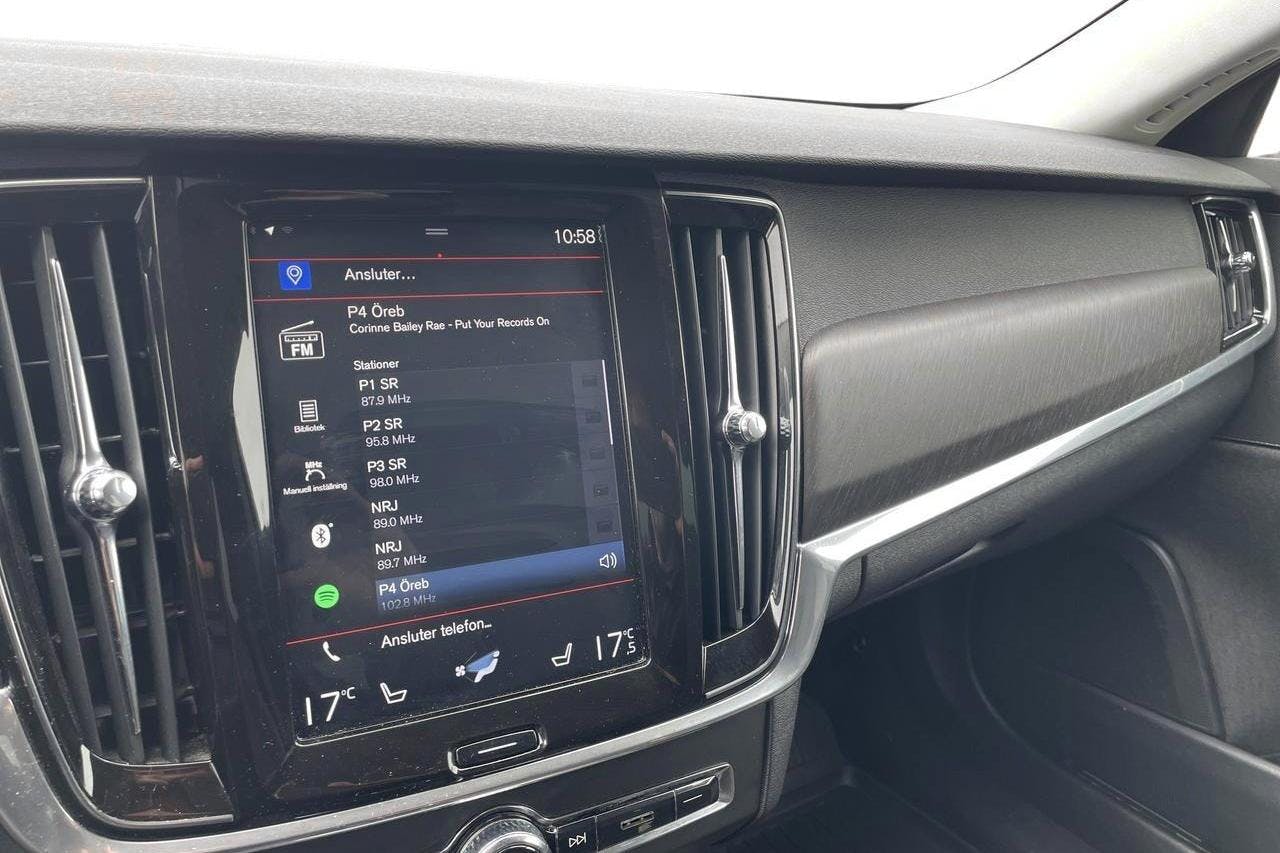 Volvo V90 D4 Cross Country AWD (190hk) - 177 430 km - Automaattinen - musta - 2019