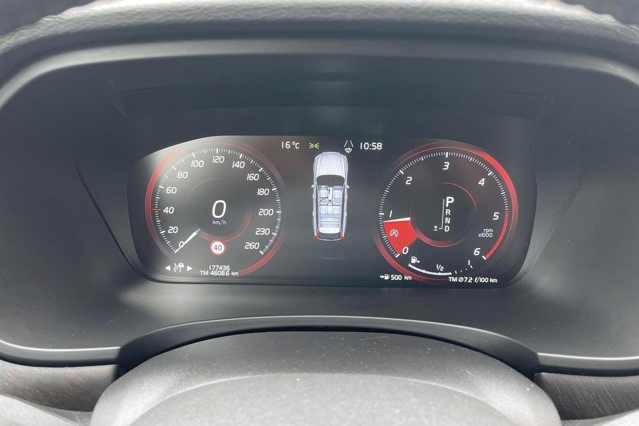 Volvo V90 D4 Cross Country AWD (190hk) - 177 430 km - Automaattinen - musta - 2019