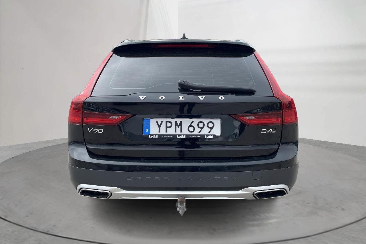 Volvo V90 D4 Cross Country AWD (190hk) - 177 430 km - Automaattinen - musta - 2019