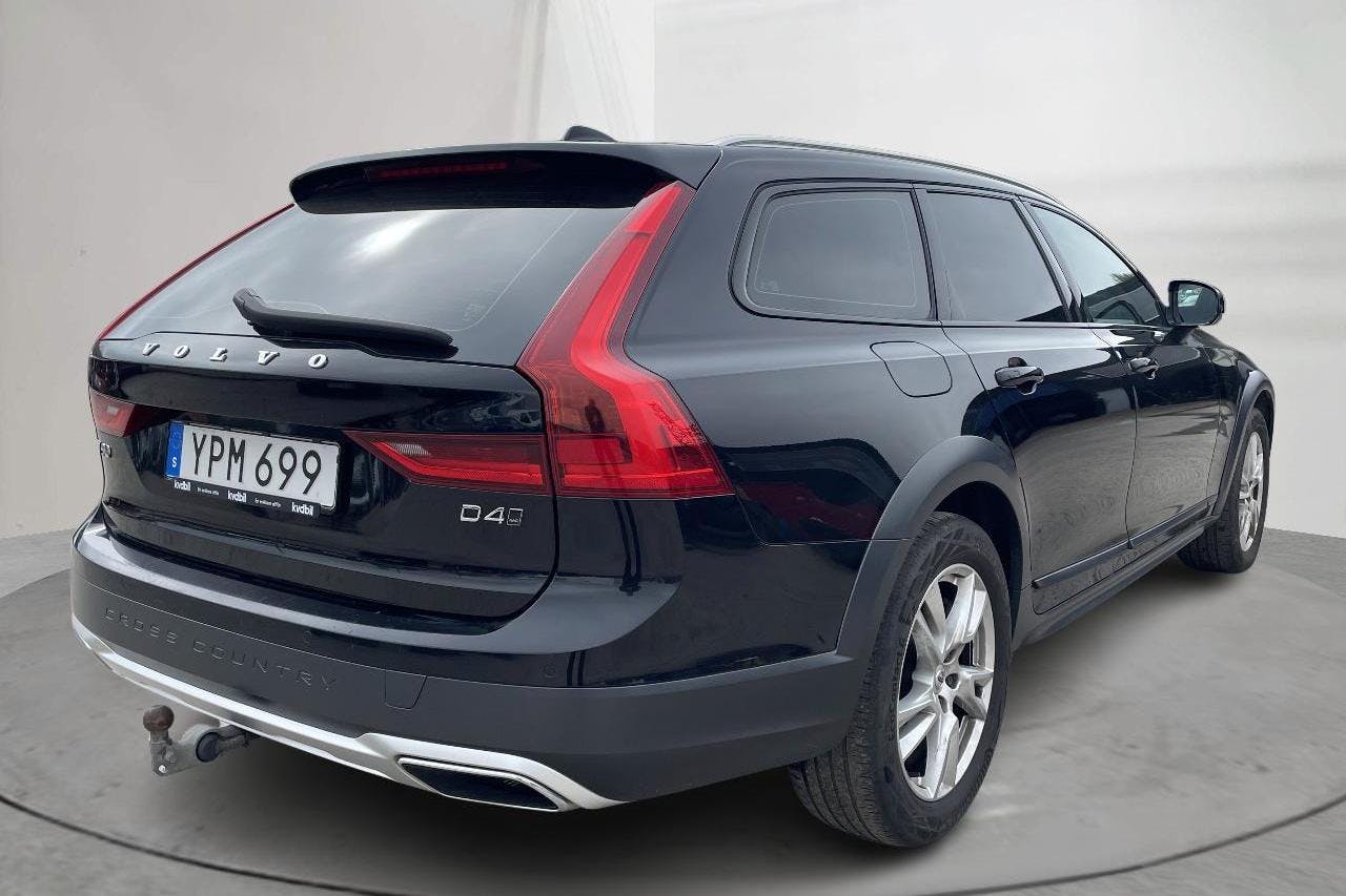 Volvo V90 D4 Cross Country AWD (190hk) - 177 430 km - Automaattinen - musta - 2019