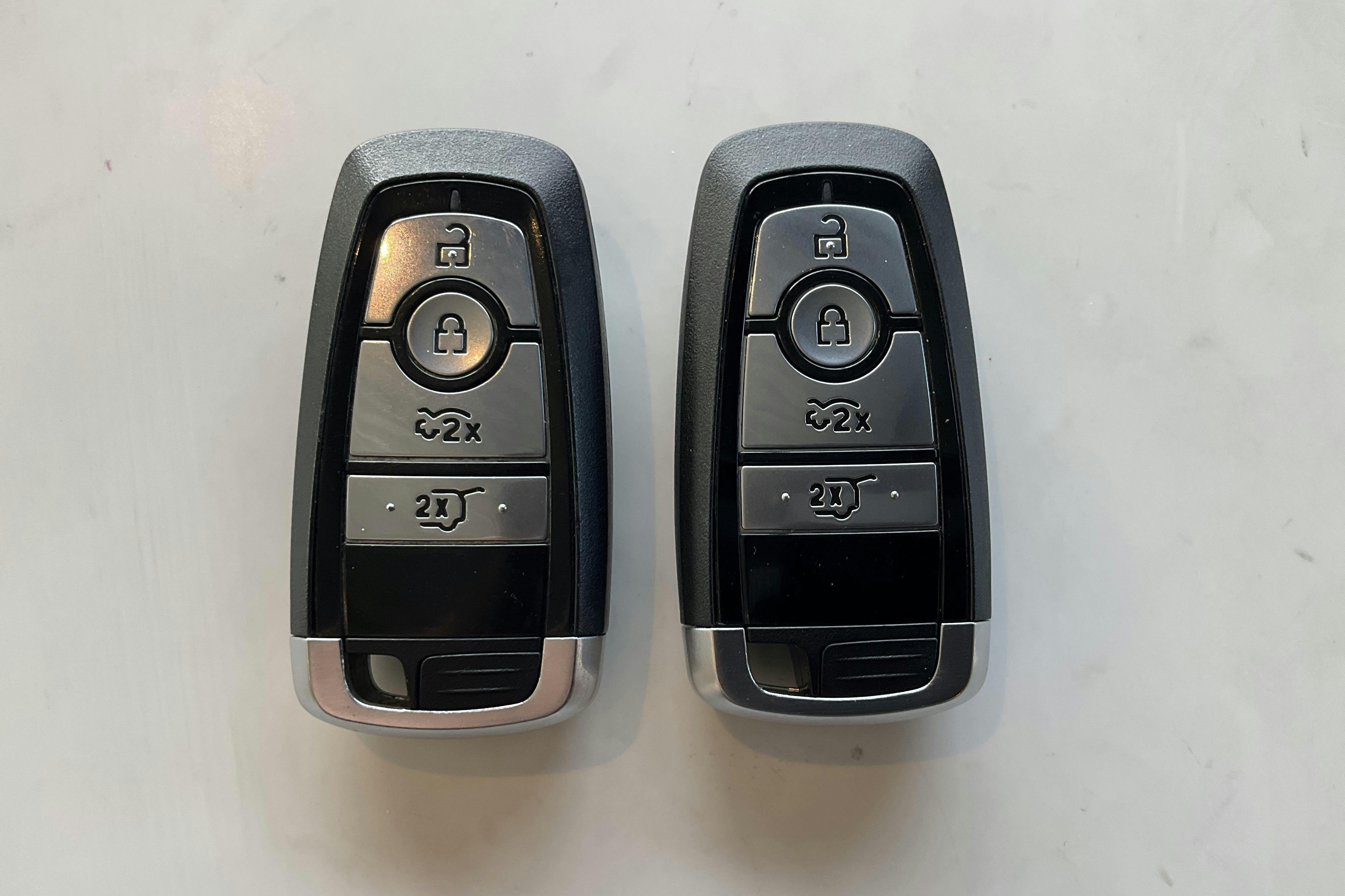 Ford Mustang Mach-E 70 kWh AWD (269hk) - 5 911 mil - Automat - röd - 2021