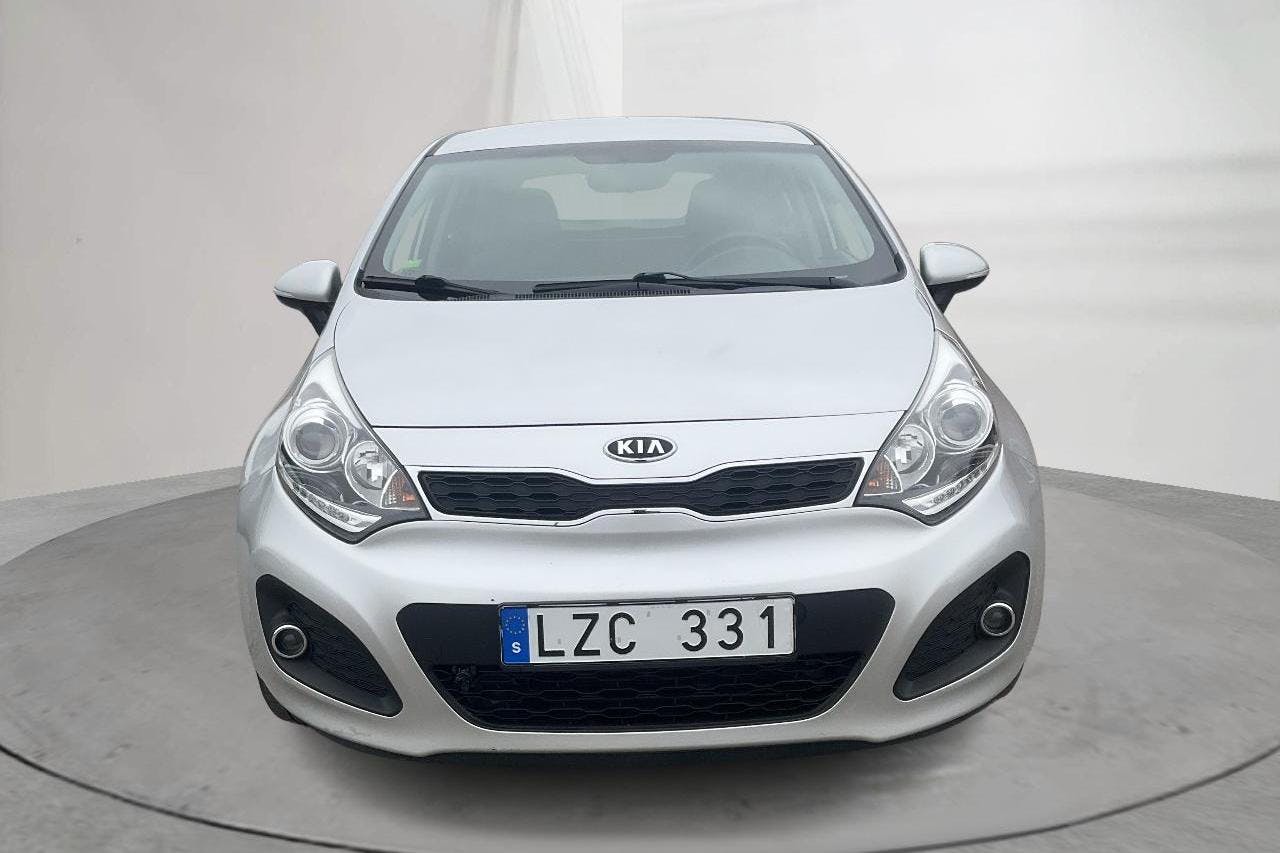 KIA Rio 1.4 (109hk) - 12 390 mil - Manuell - silver - 2012