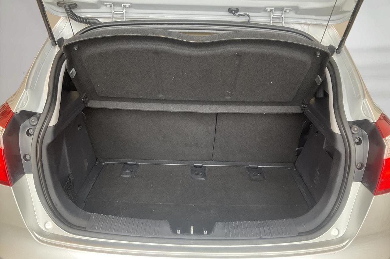 KIA Rio 1.4 (109hk) - 12 390 mil - Manuell - silver - 2012