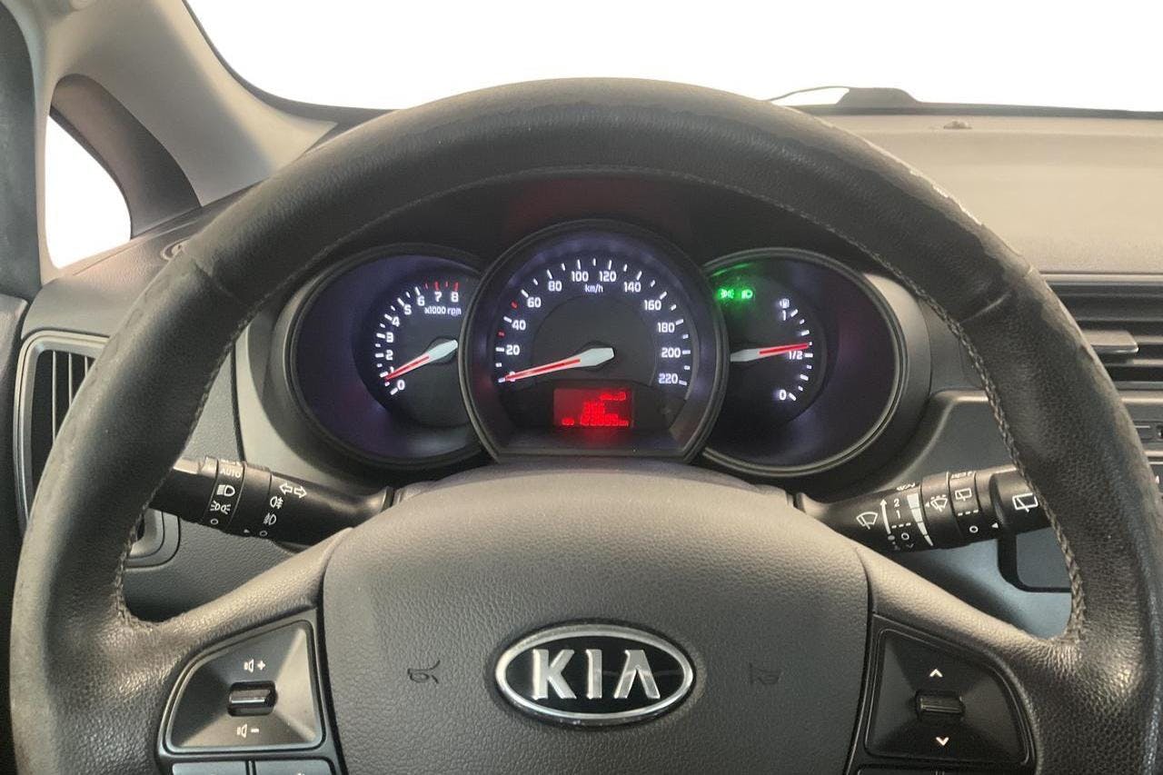 KIA Rio 1.4 (109hk) - 12 390 mil - Manuell - silver - 2012
