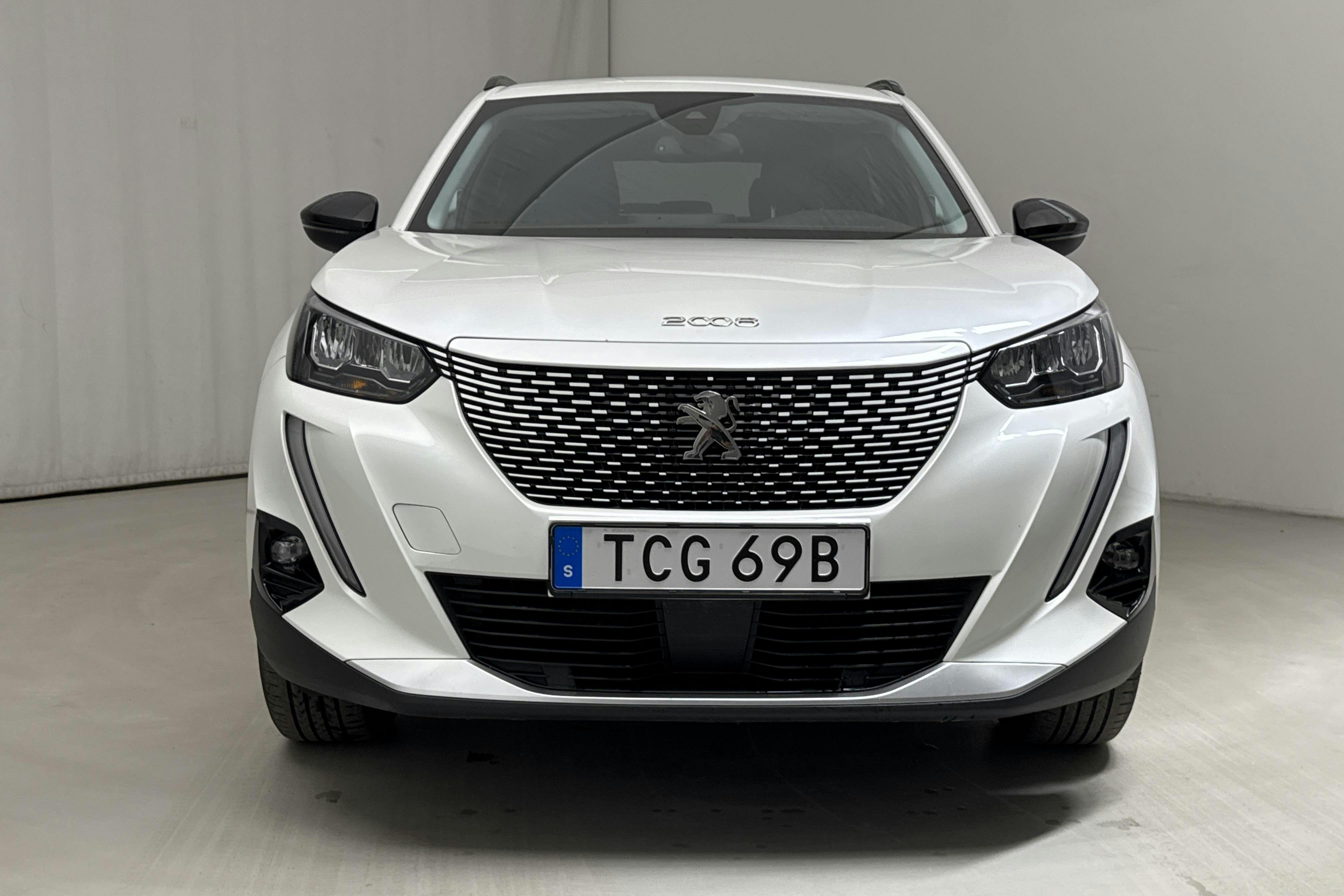Peugeot e-2008 50 kWh (136hk) - 5 504 mil - Automat - vit - 2022