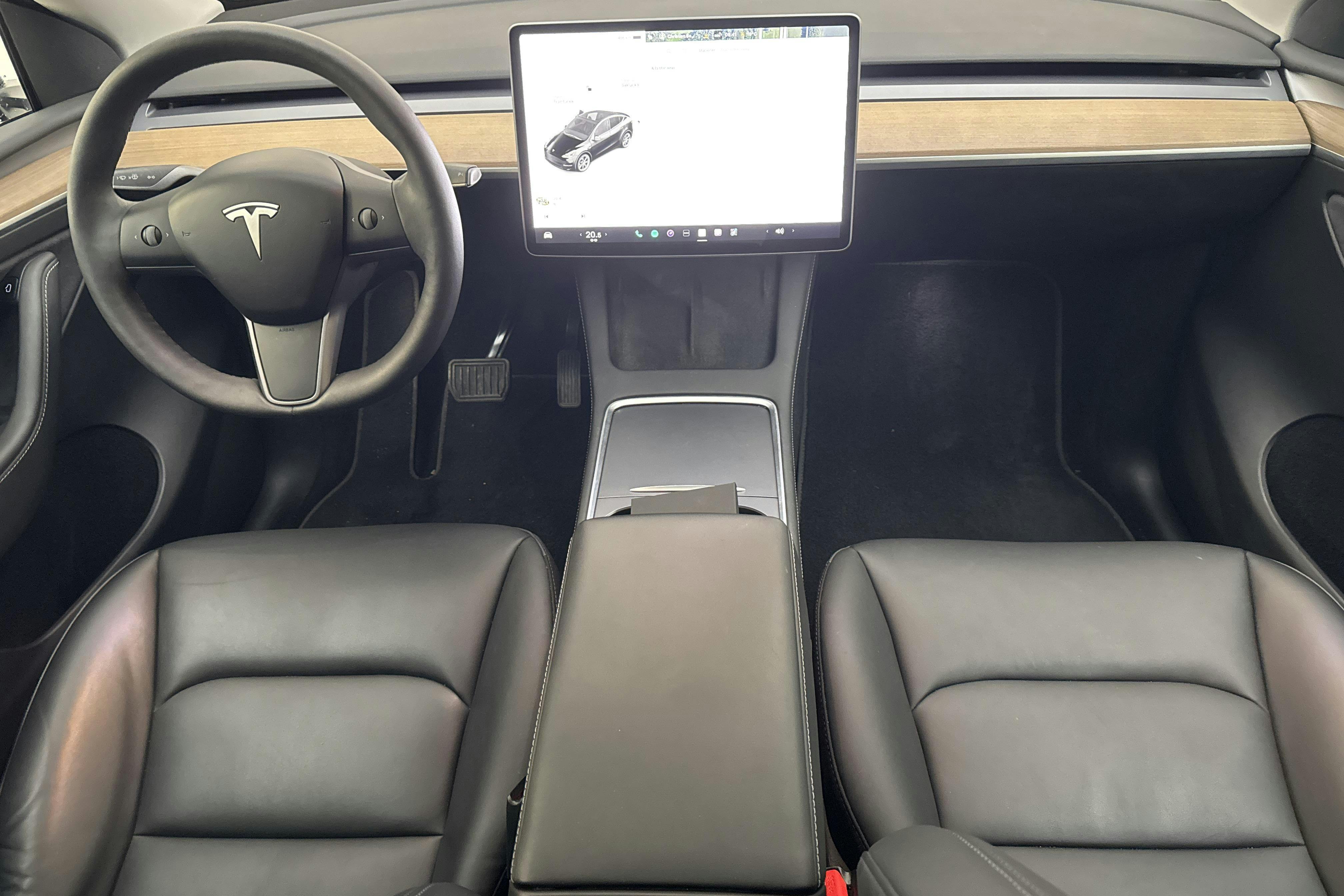 Tesla Model Y Long Range Dual Motor AWD - 4 129 mil - Automat - svart - 2021