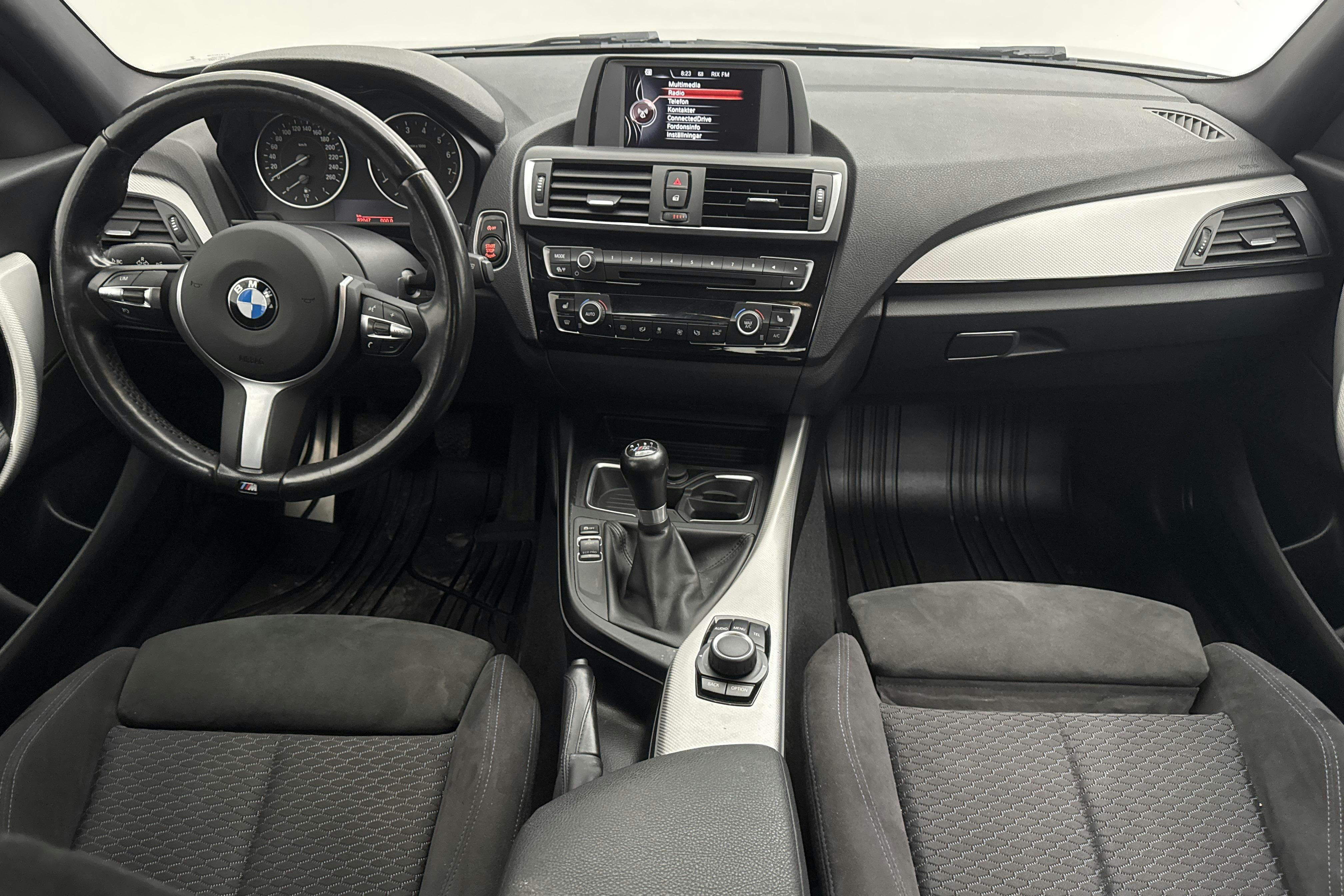 BMW 118i 5dr, F20 (136hk) - 82 040 km - Manual - black - 2016