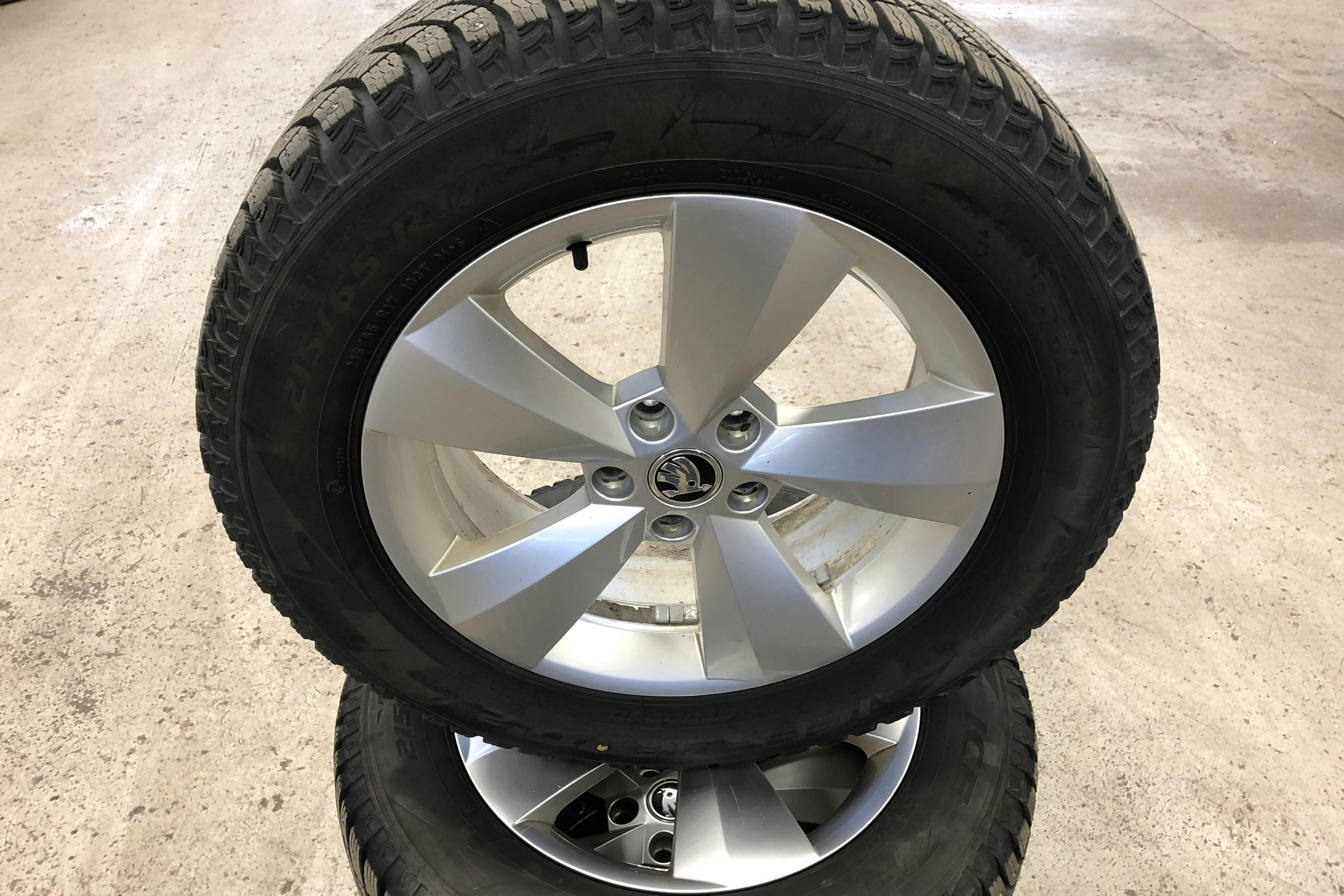 Skoda Kodiaq 2.0 TDI 4X4 (150hk) - 19 926 mil - Manuell - vit - 2019
