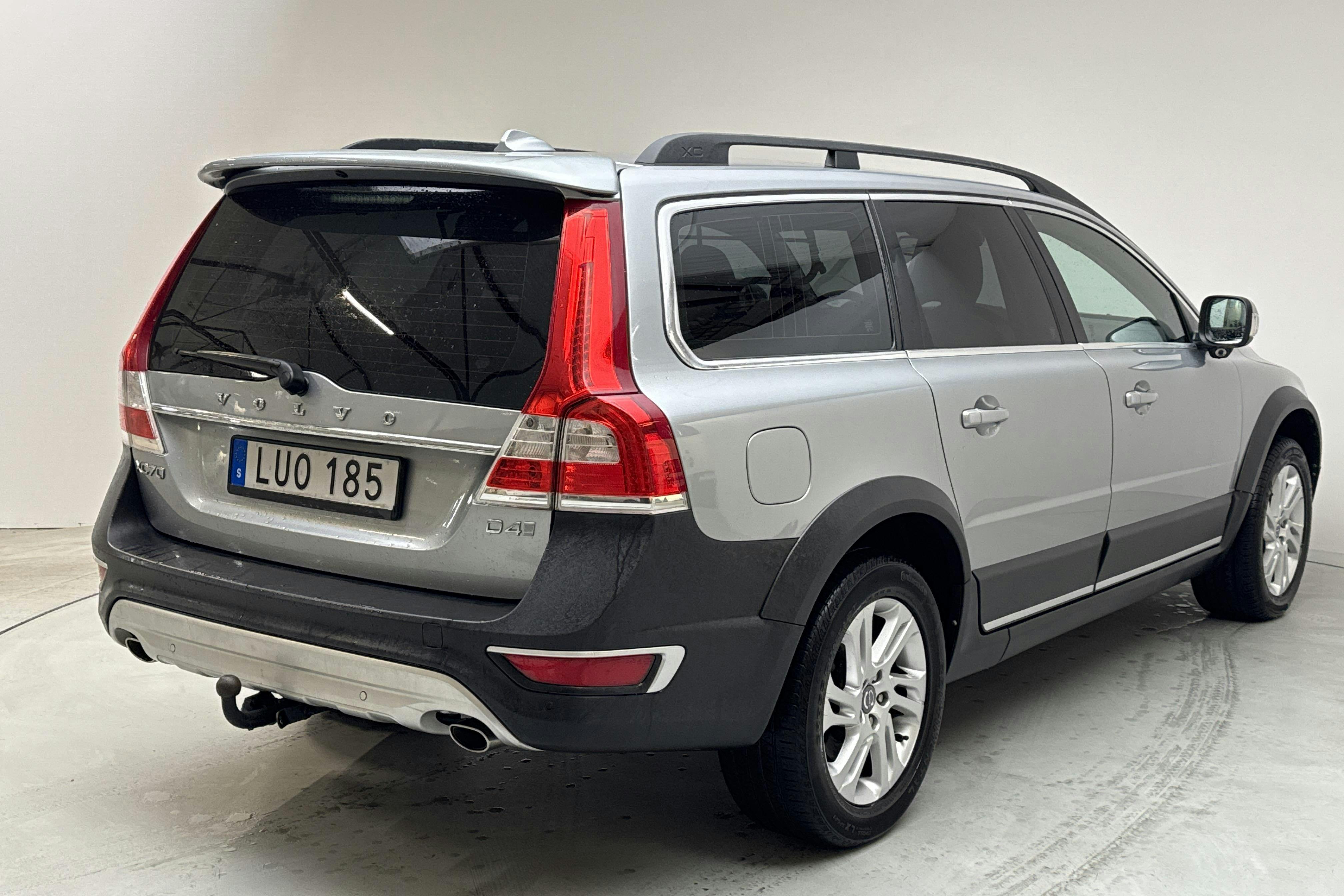 Volvo XC70 II D4 2WD (181hk) - 15 408 mil - Manuell - silver - 2016