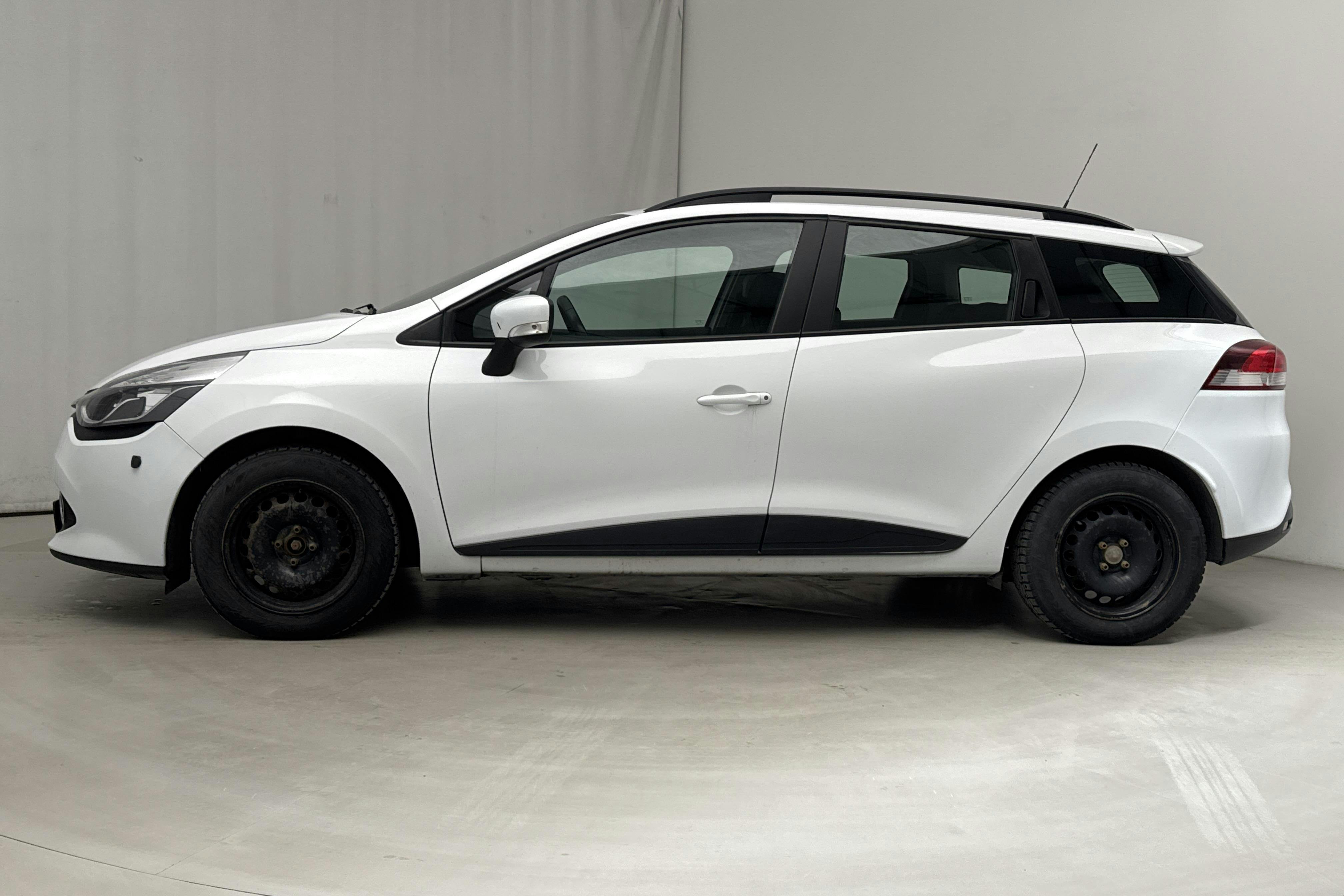 Renault Clio IV 1.5 dCi Sports Tourer (90hk) - 167 430 km - Manual - white - 2016