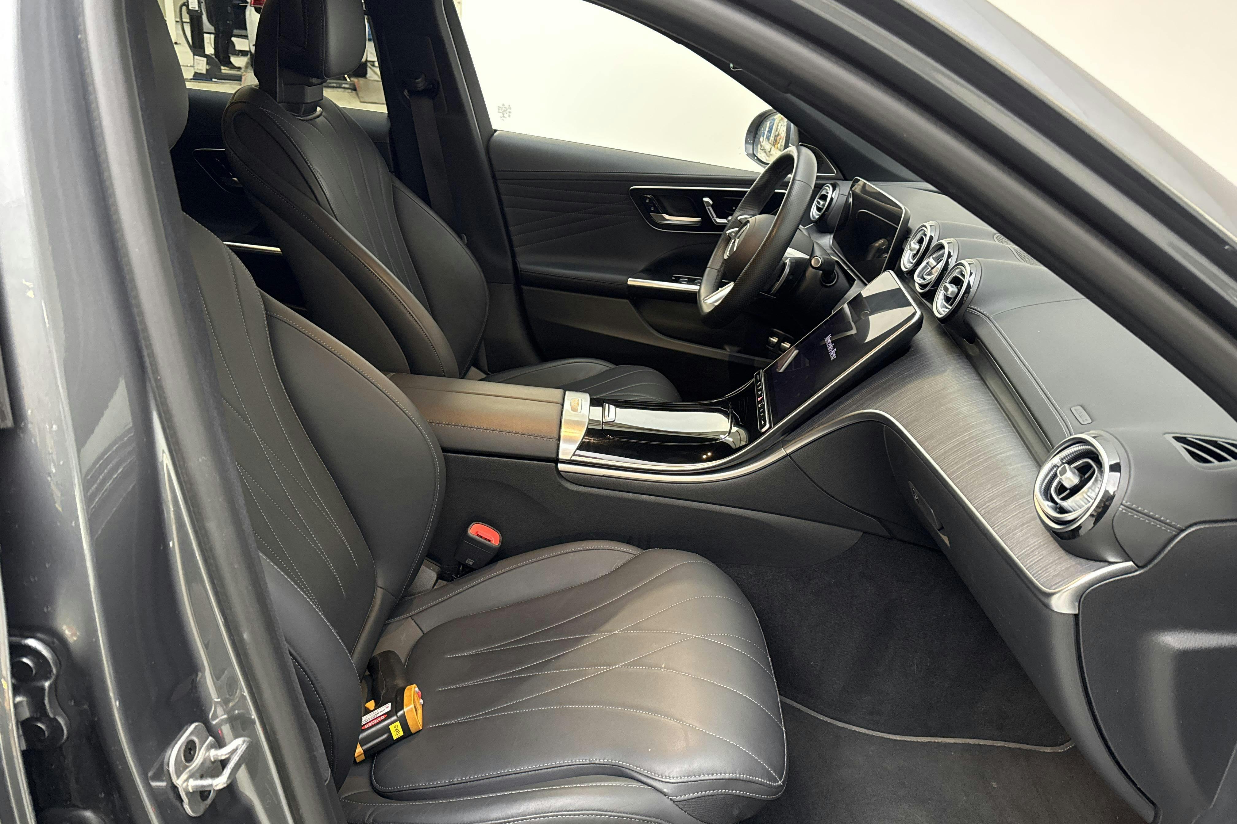 Mercedes C 300 e Kombi S206 (333hk) - 93 080 km - Automaatne - hall - 2023