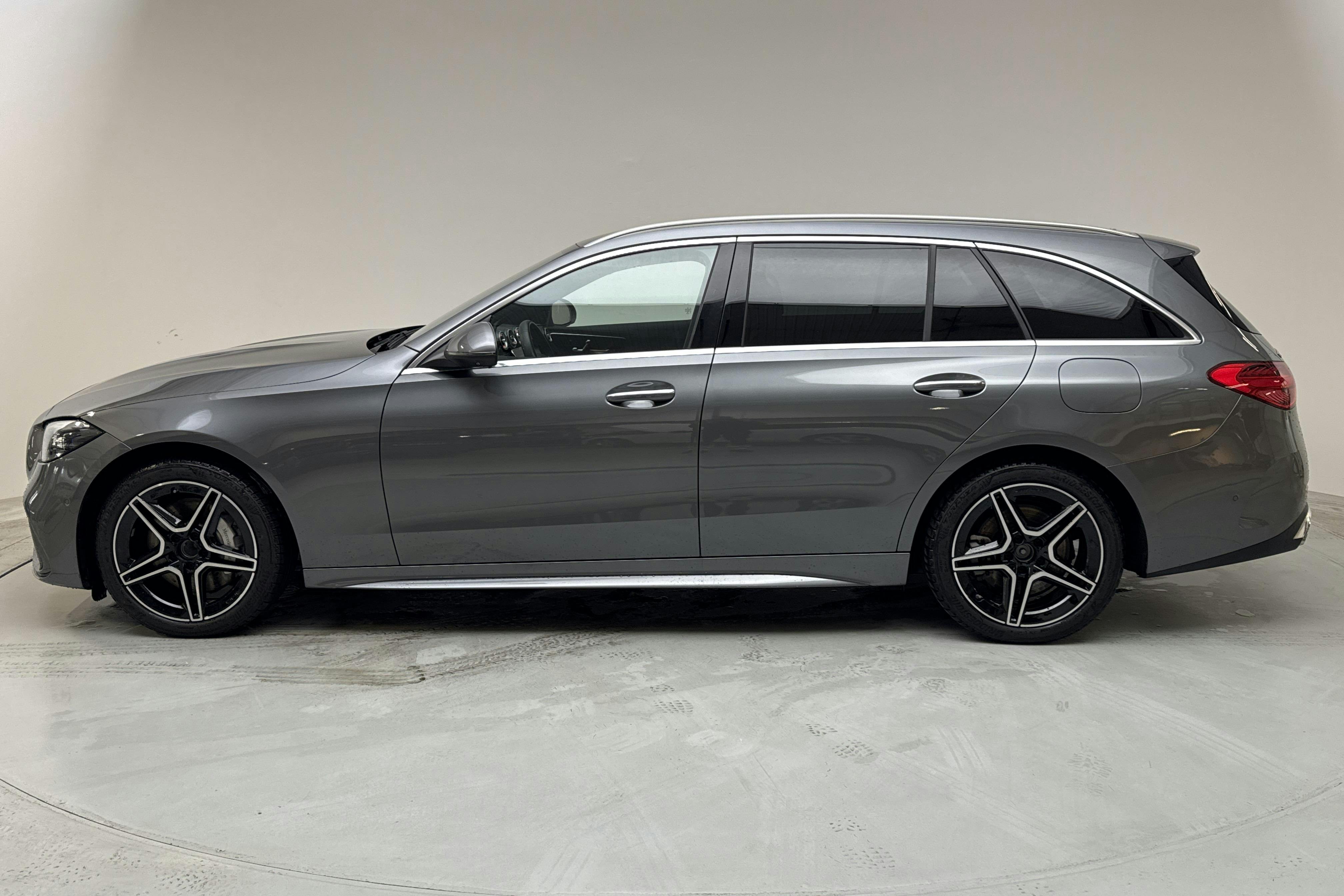 Mercedes C 300 e Kombi S206 (333hk) - 93 080 km - Automatic - gray - 2023