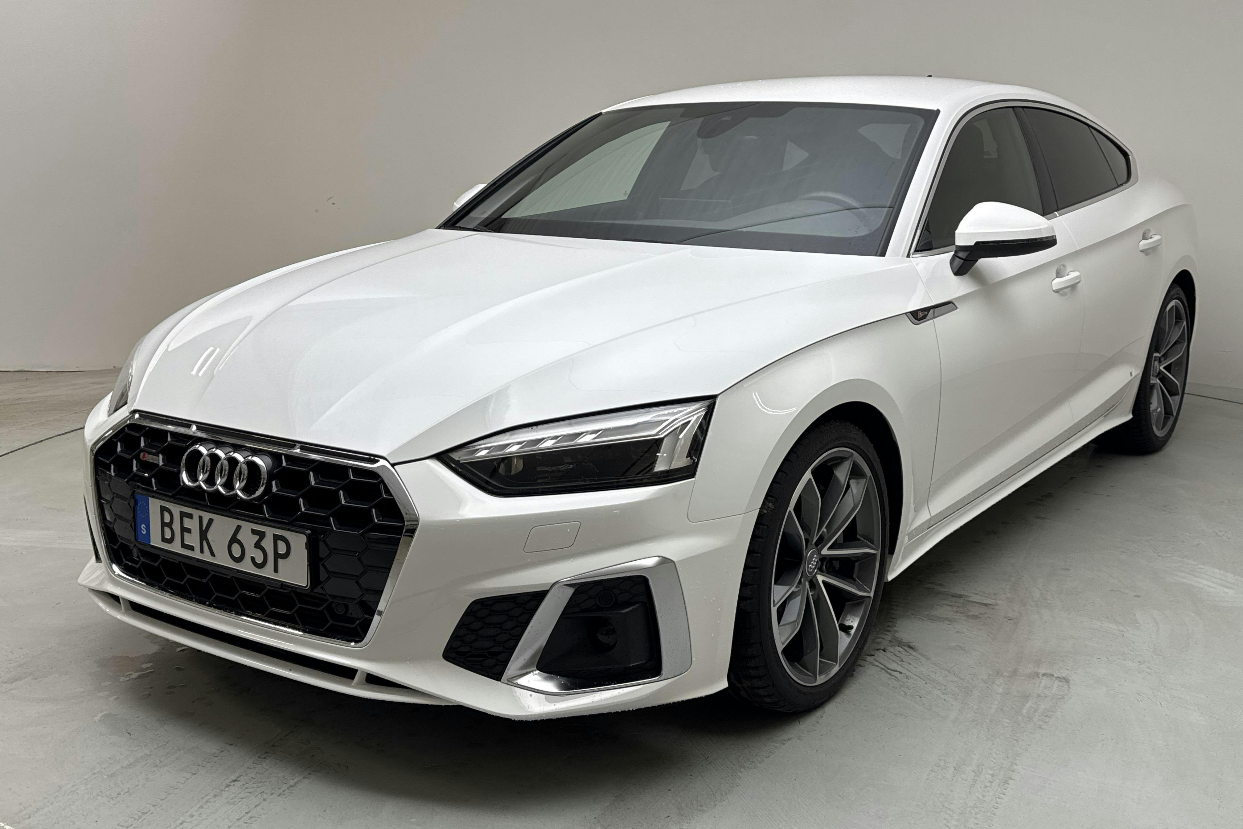 Audi A5 Sportback 45 TFSI quattro LCI (265hk) - 42 590 km - Automaatne - valge - 2021