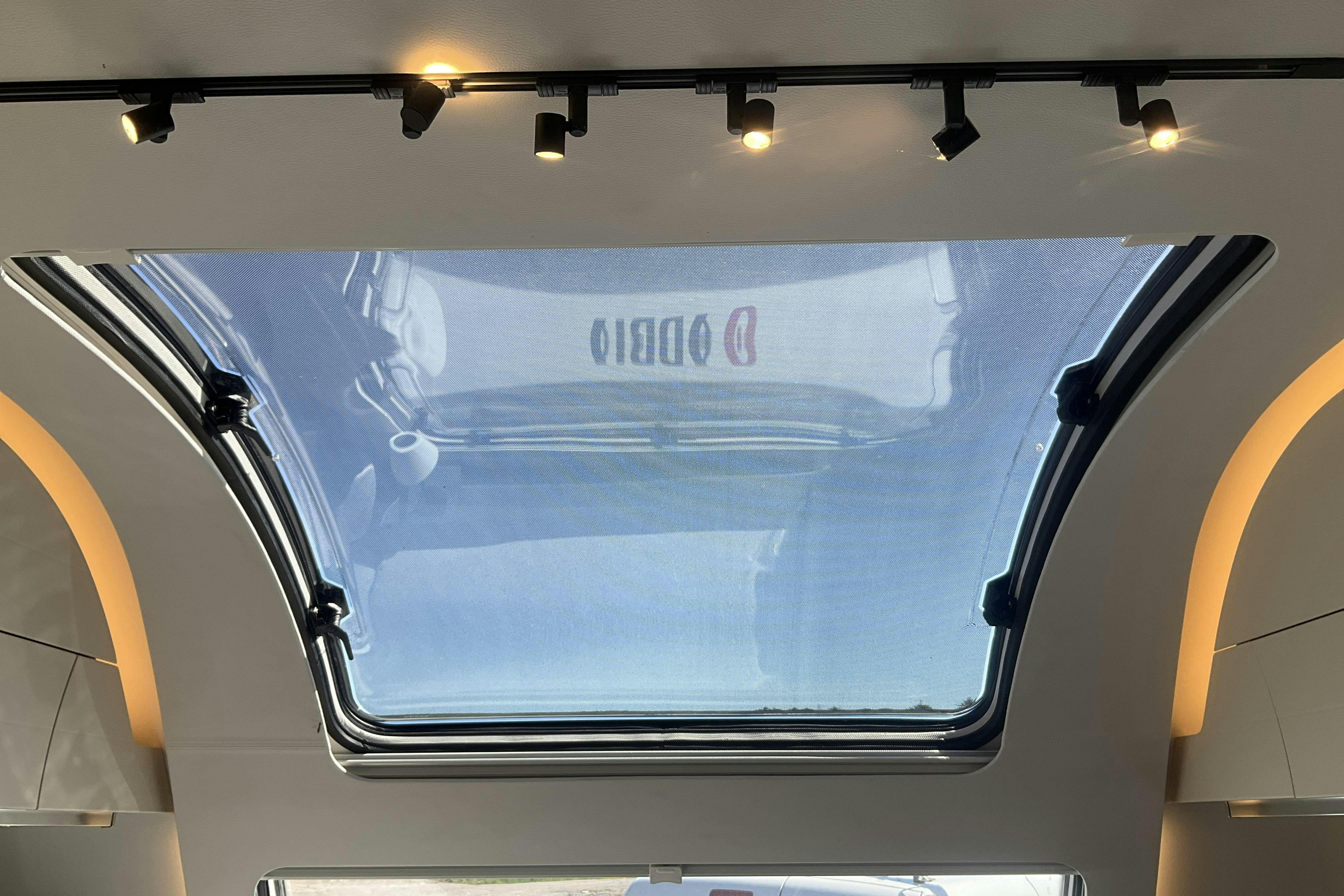 ADRIA Alpina 663UK Husvagn med AC & mover - 0 km - 2022