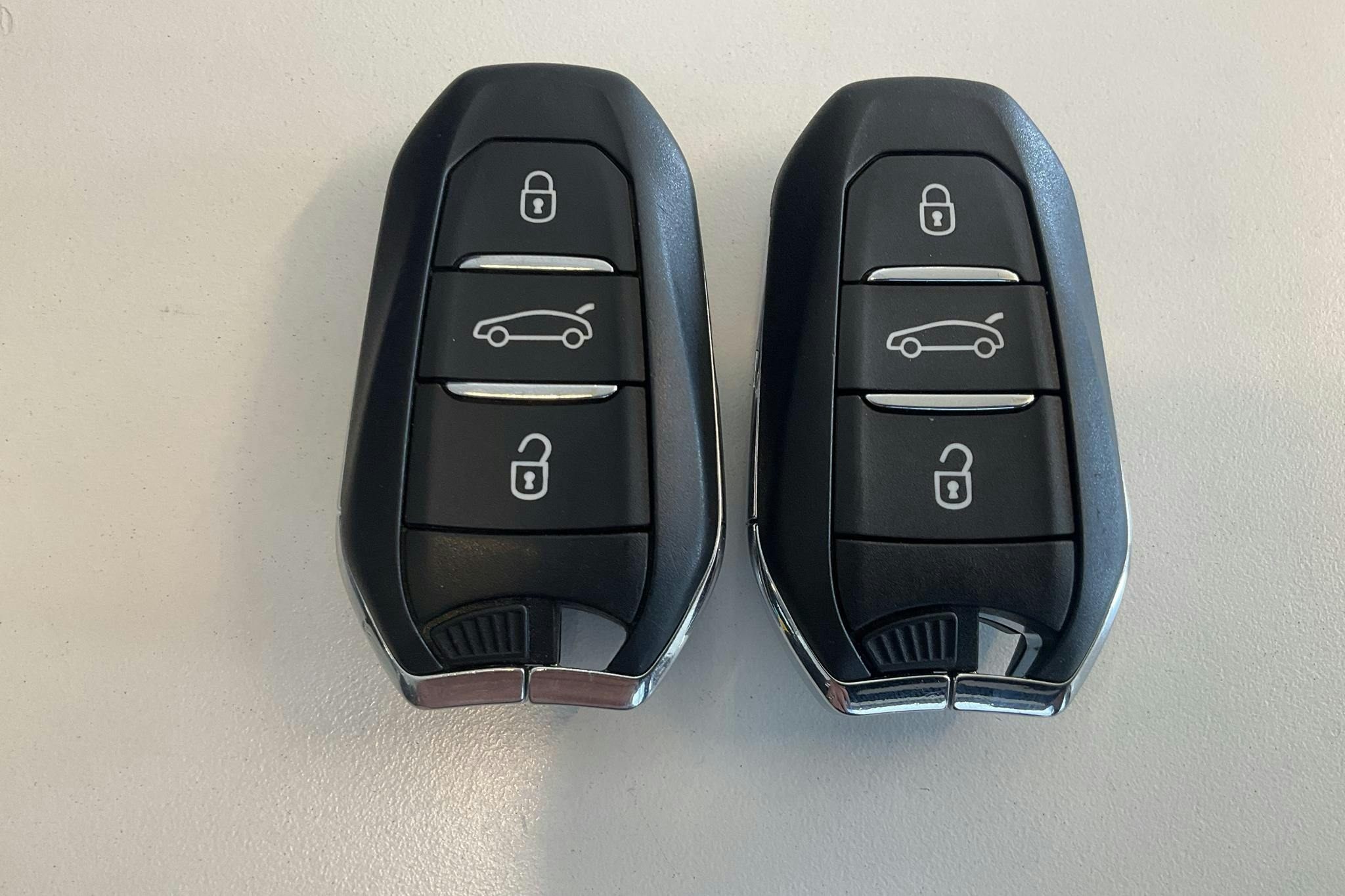 Peugeot 308 SW PureTech (130hk) - 48 490 km - Automatic - gray - 2019