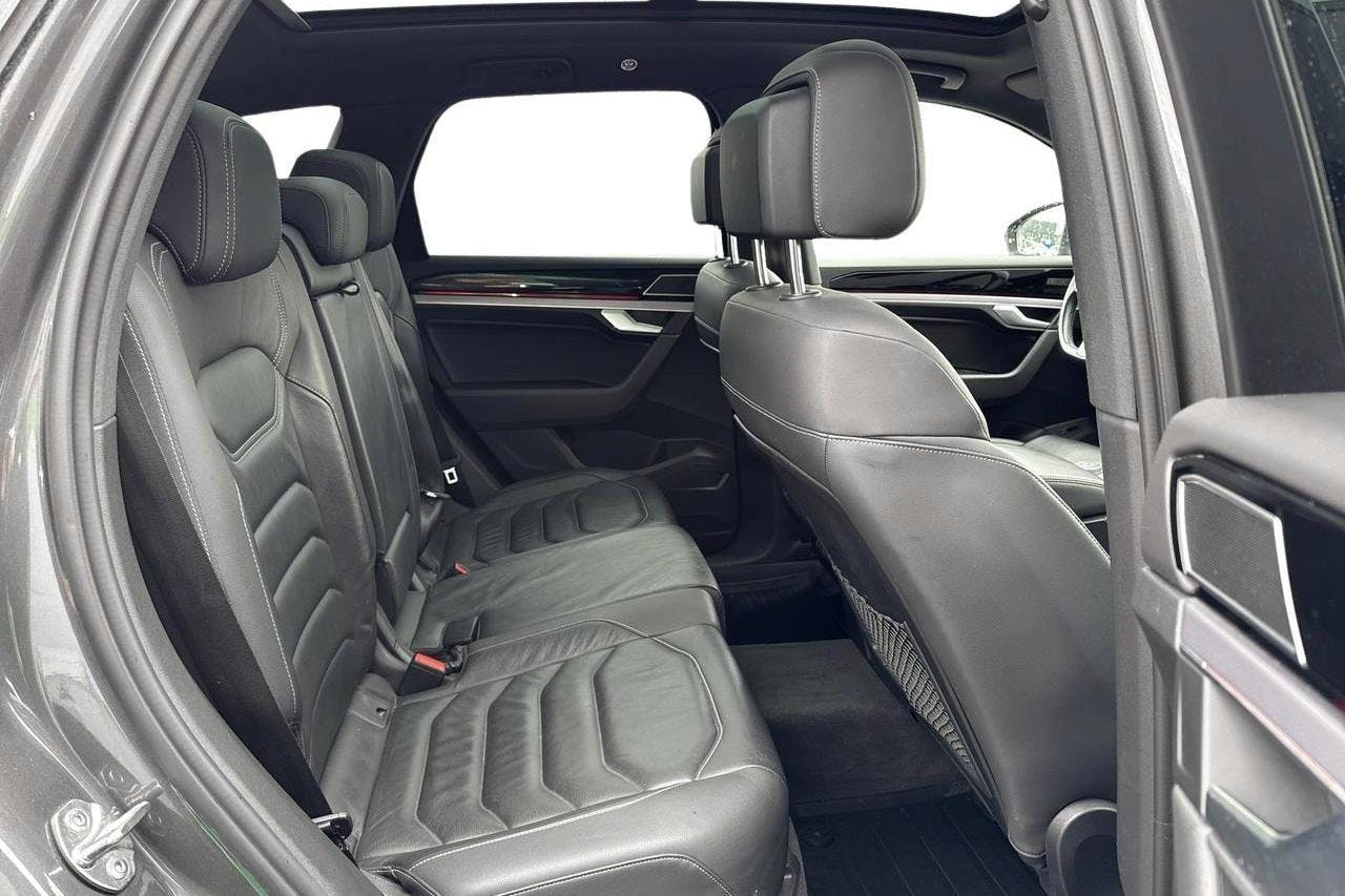 VW Touareg V6 TDI 4Motion (286hk) - 211 900 km - Automatic - gray - 2019