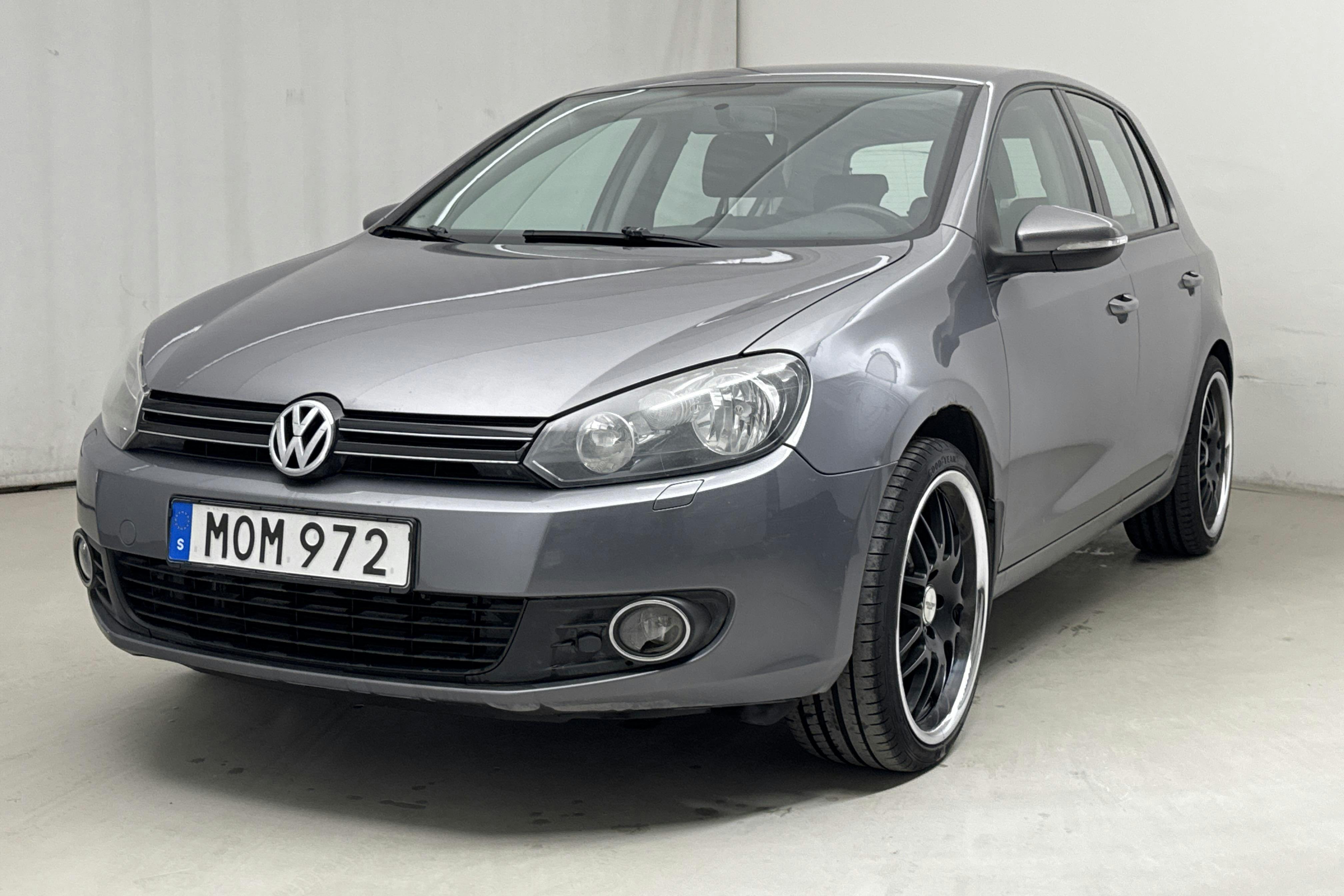 VW Golf VI 1.6 MultiFuel E85 5dr (102hk) - 21 708 mil - Manuell - grå - 2010