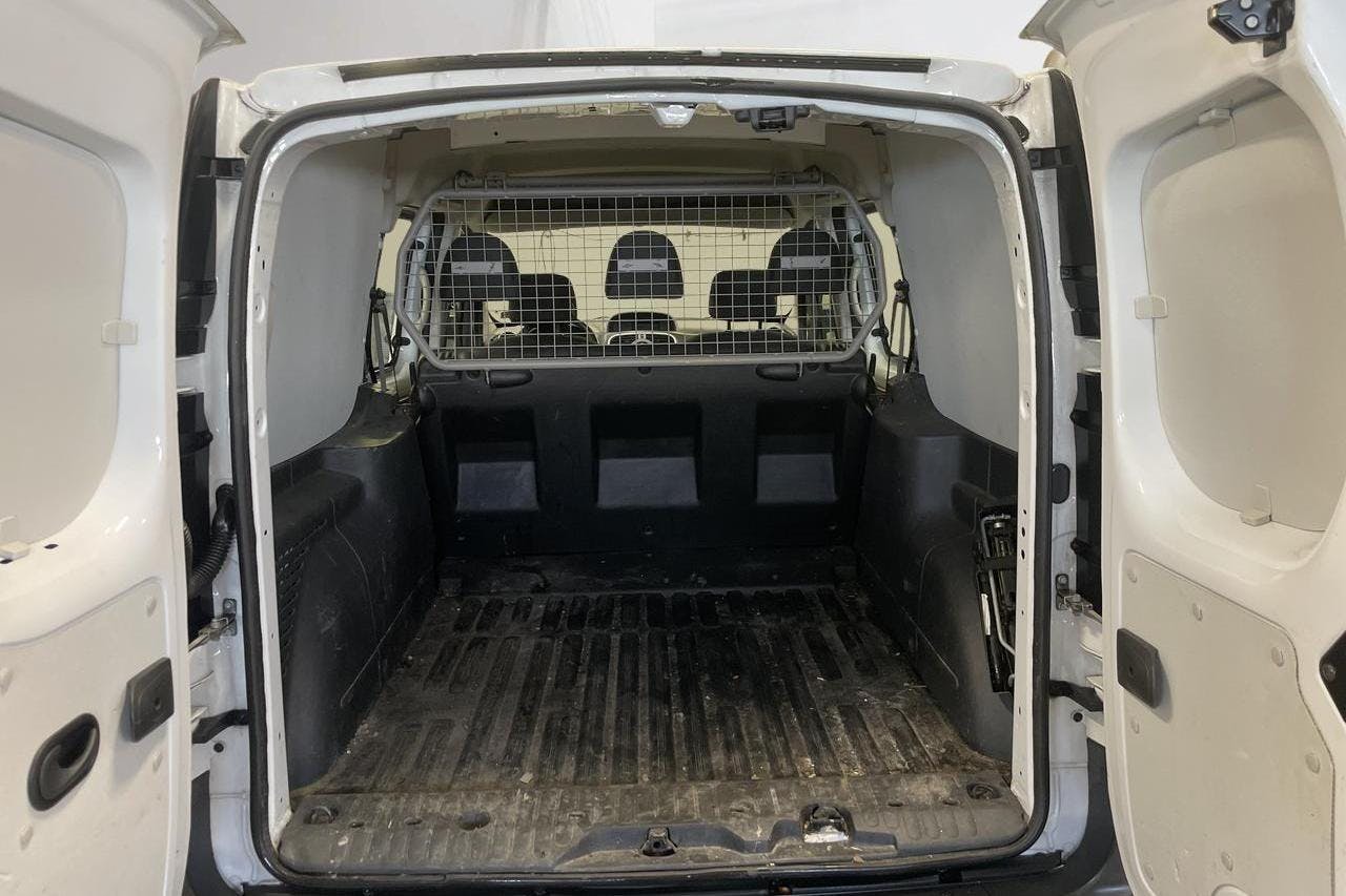 Renault Kangoo 1.5 dCi Maxi Passenger (90hk) - 70 190 km - Käsitsi - valge - 2019