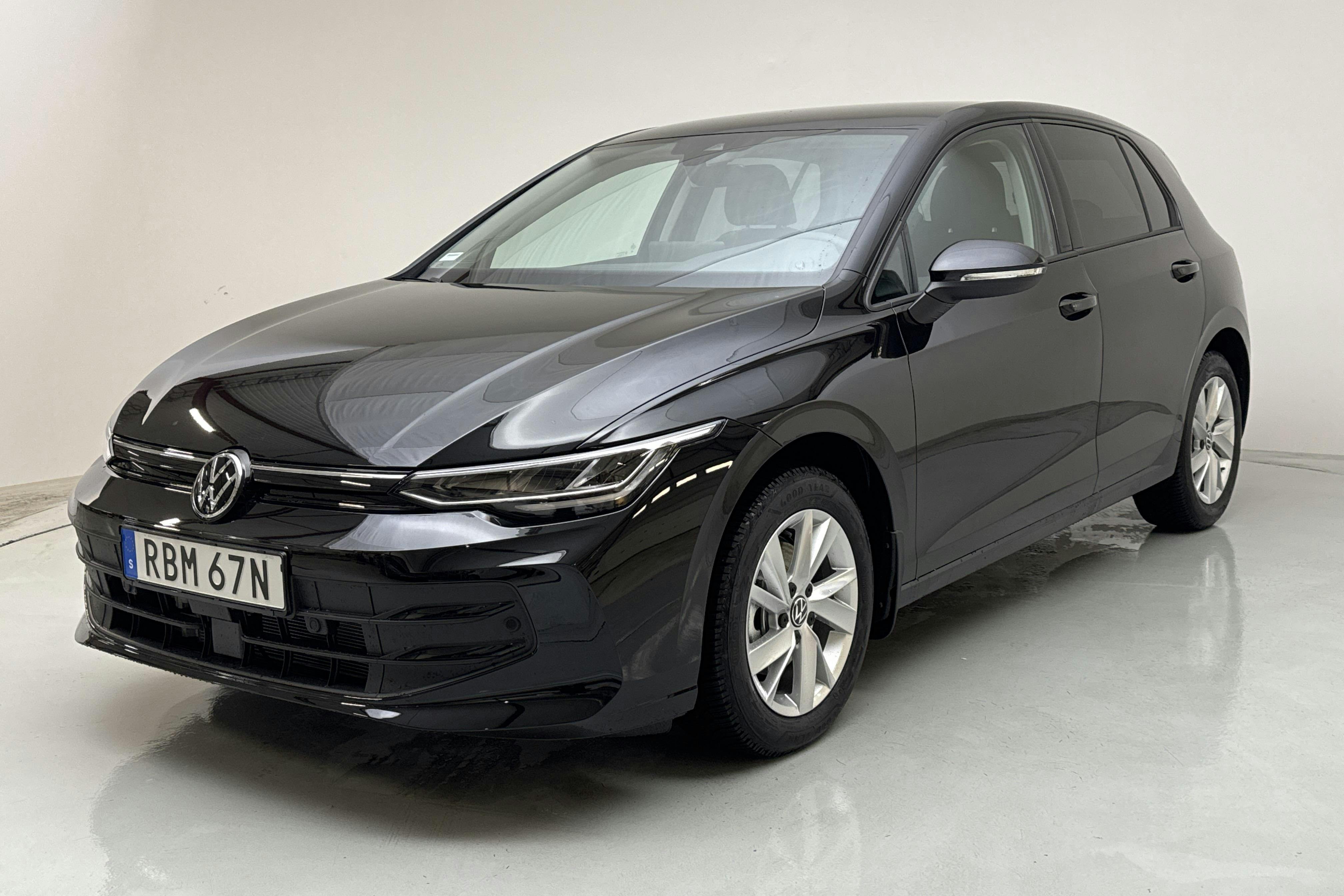 VW Golf VIII 1.5 eTSI Sportscombi (150hk) - 90 km - Manual - black - 2025