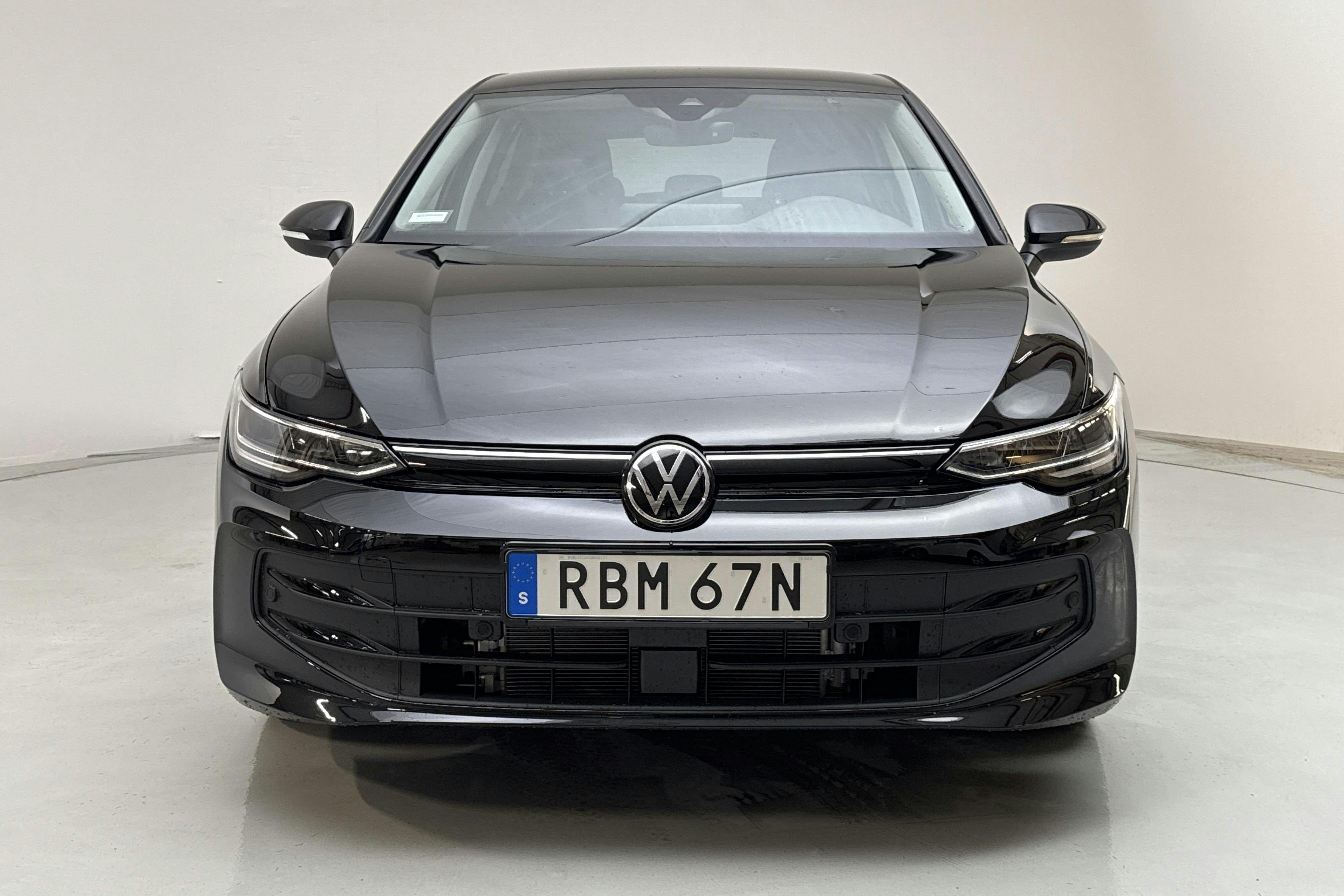 VW Golf VIII 1.5 eTSI Sportscombi (150hk) - 90 km - Manual - black - 2025