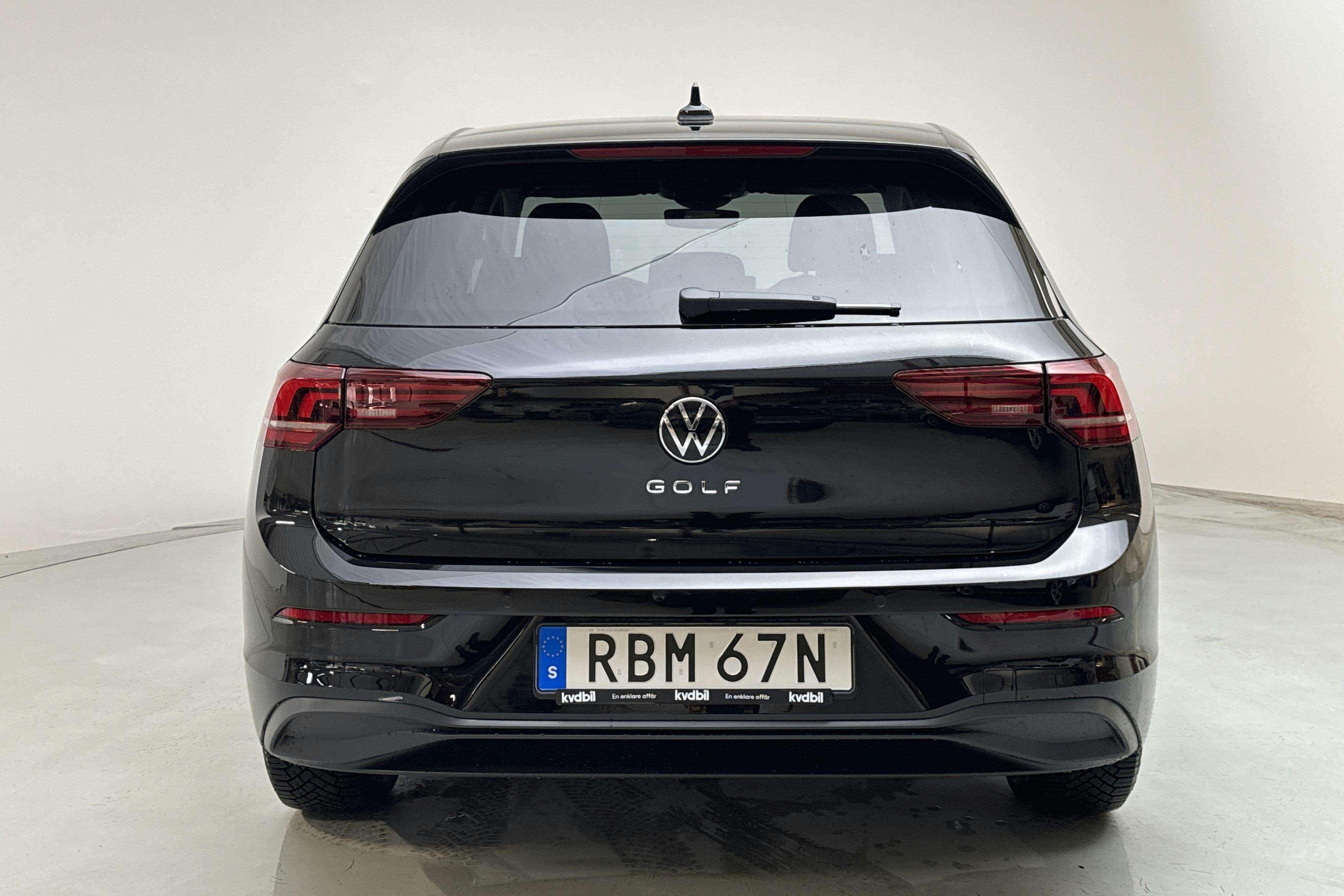 VW Golf VIII 1.5 eTSI Sportscombi (150hk) - 90 km - Manual - black - 2025