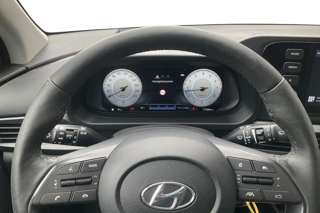 Hyundai i20 1.25 MPi (84hk) - 11 270 km - Manual - red - 2022