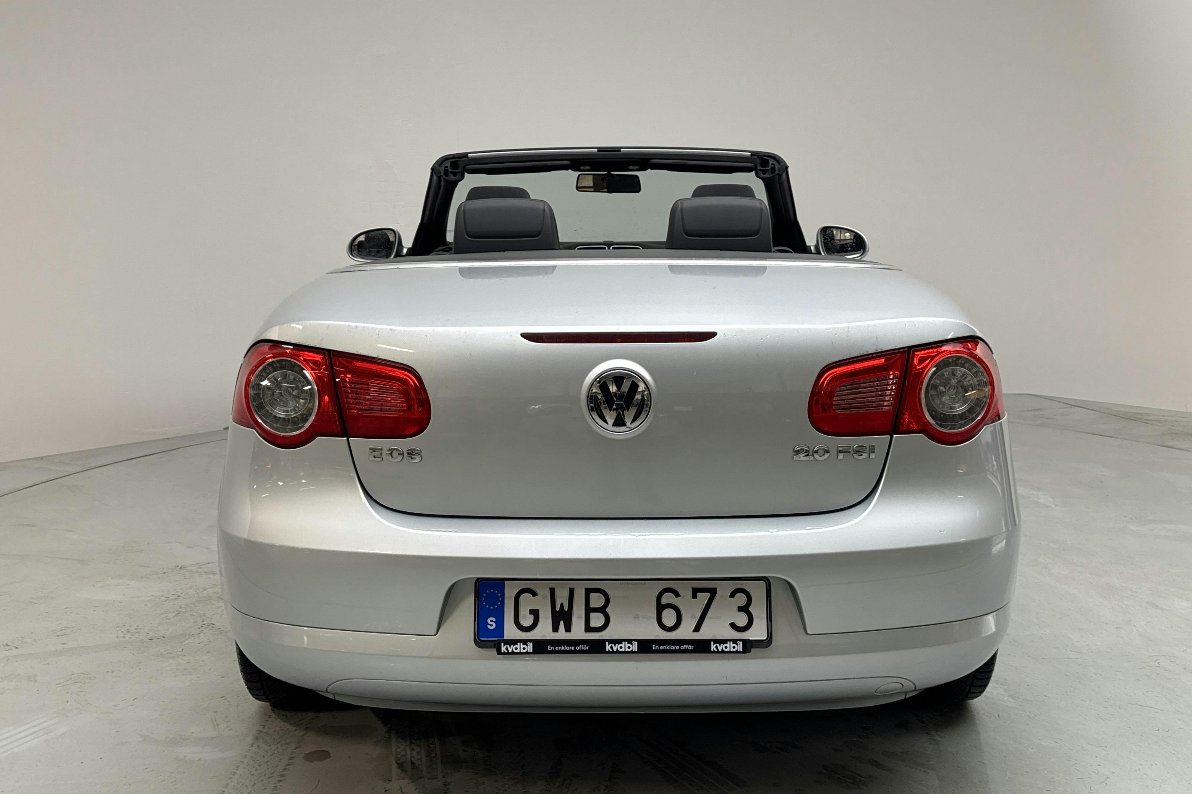 VW Eos 2.0 FSI Cabriolet (150hk) - 140 650 km - Käsitsi - hõbe - 2008