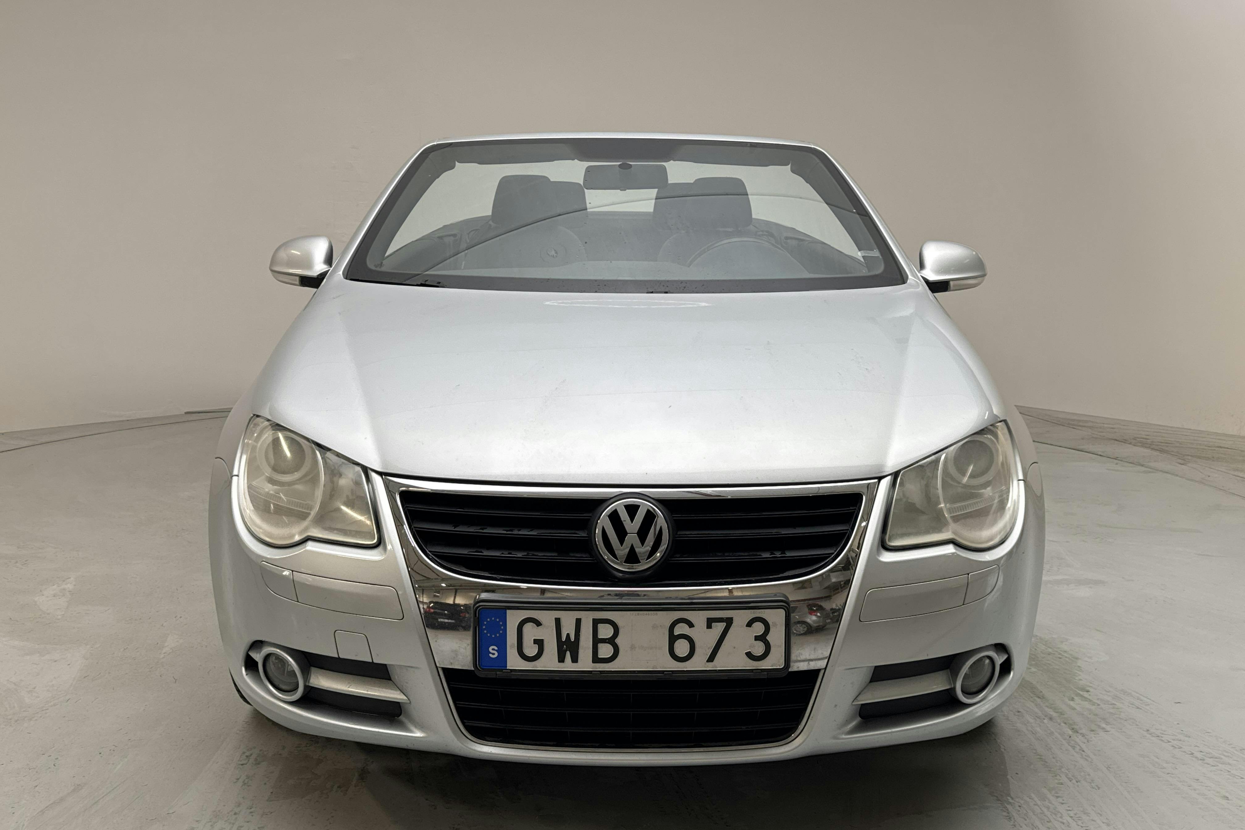 VW Eos 2.0 FSI Cabriolet (150hk) - 140 650 km - Käsitsi - hõbe - 2008