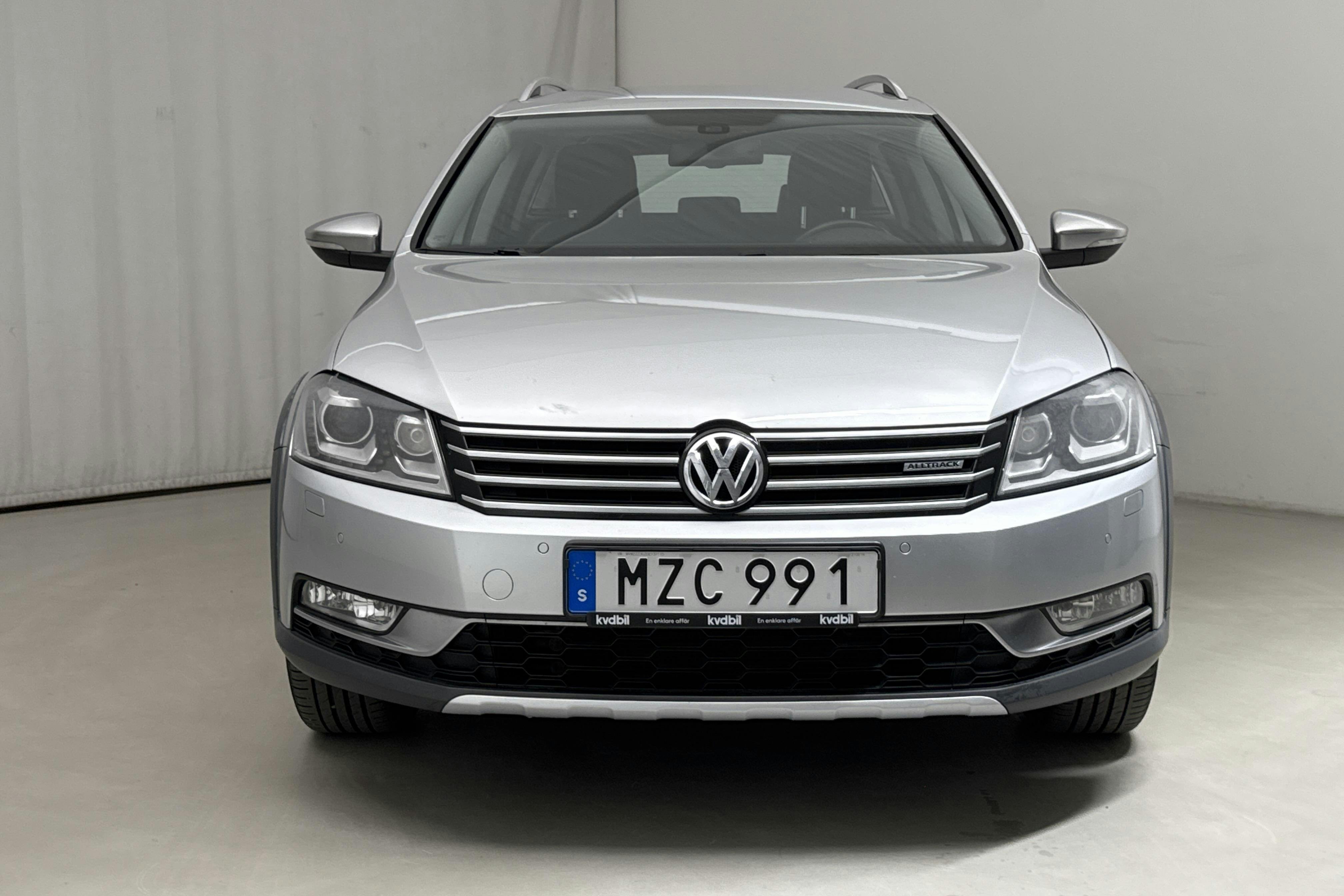 VW Passat Alltrack 2.0 TDI BlueMotion Technology 4Motion (177hk) - 21 146 mil - Automat - silver - 2013