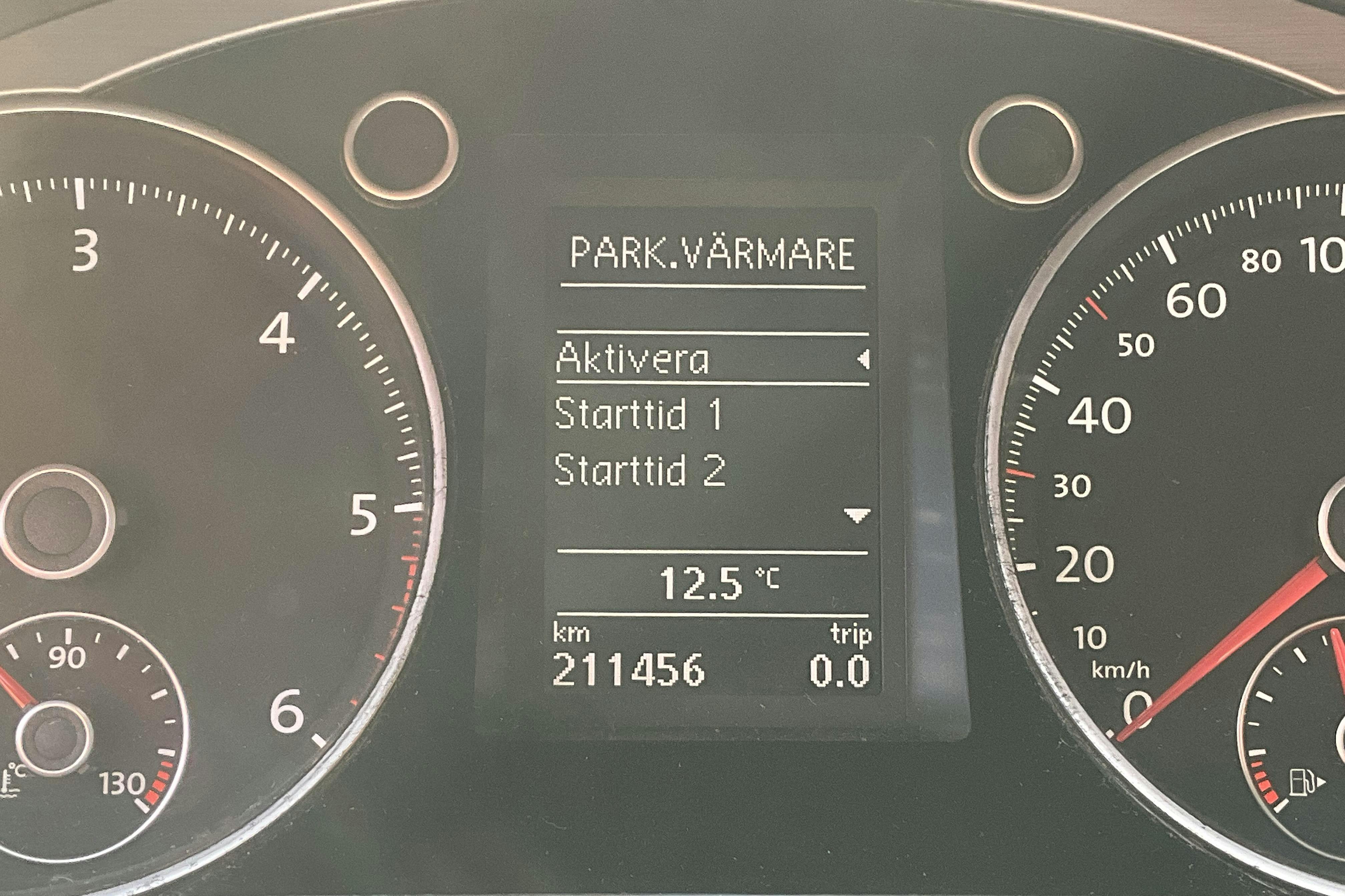 VW Passat Alltrack 2.0 TDI BlueMotion Technology 4Motion (177hk) - 21 146 mil - Automat - silver - 2013