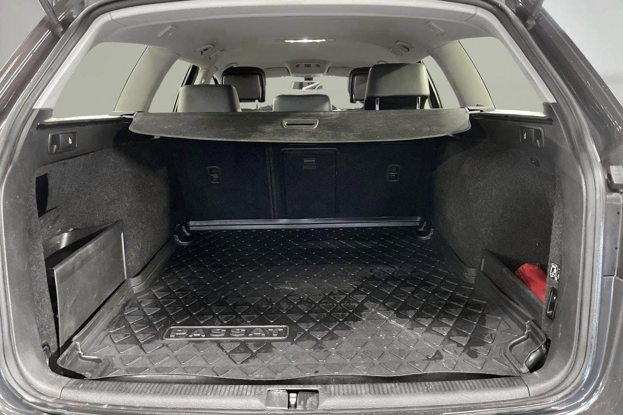 VW Passat Alltrack 2.0 TDI BlueMotion Technology 4Motion (177hk) - 24 800 mil - Automat - Dark Grey - 2015