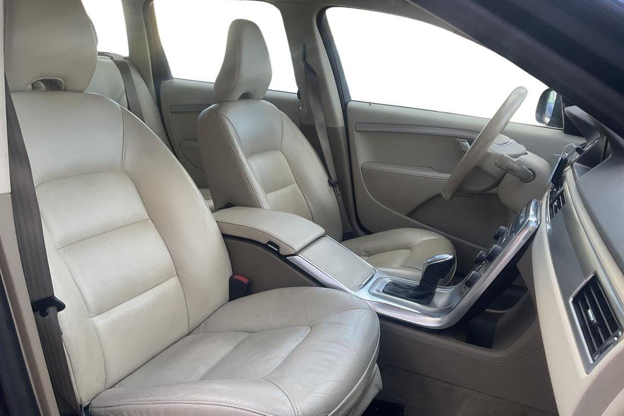 Volvo V70 II D2 (115hk) - 161 620 km - Automatyczna - niebieski - 2013