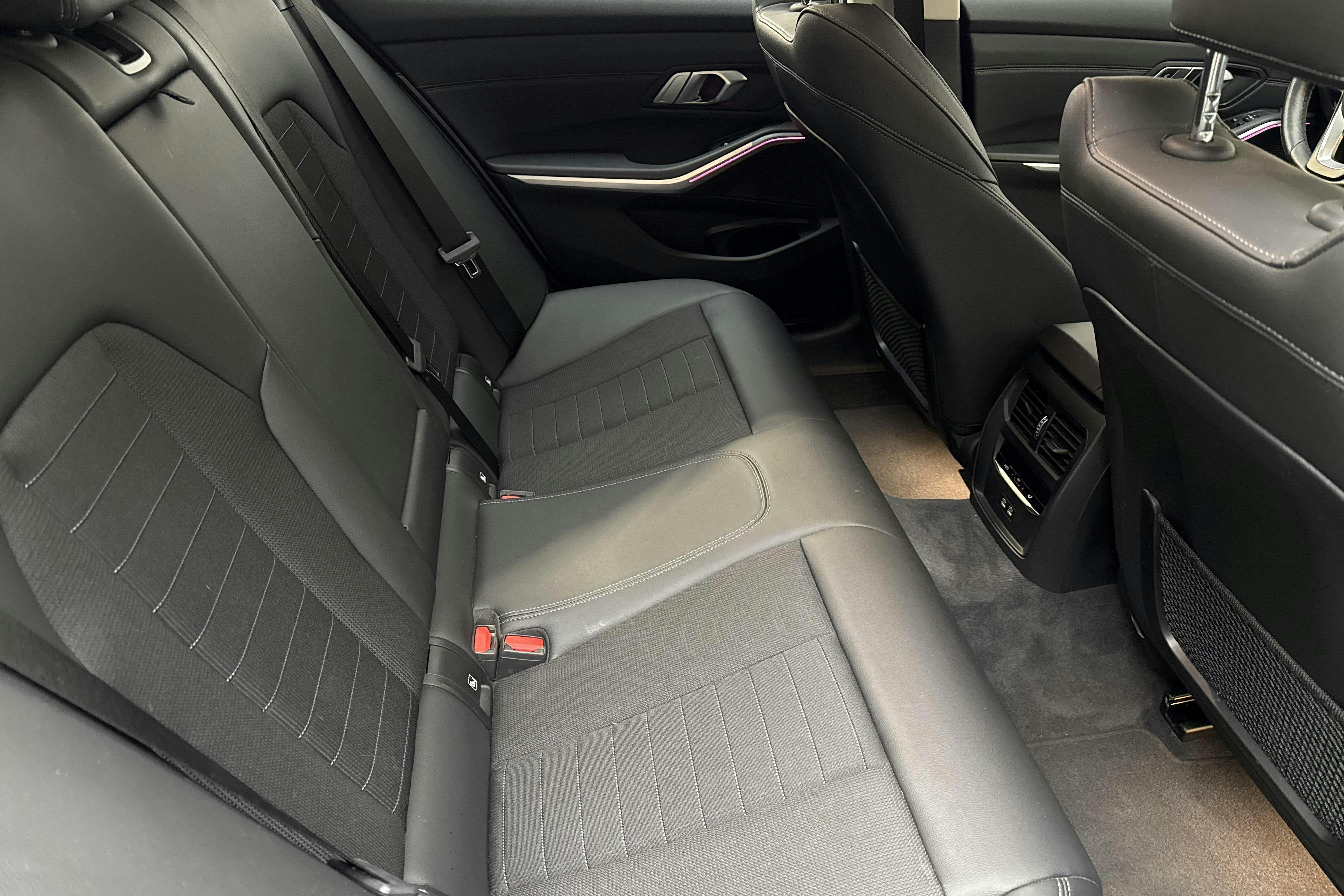 BMW 330e xDrive Touring LCI, G21 (292hk) - 57 950 km - Automatic - gray - 2023
