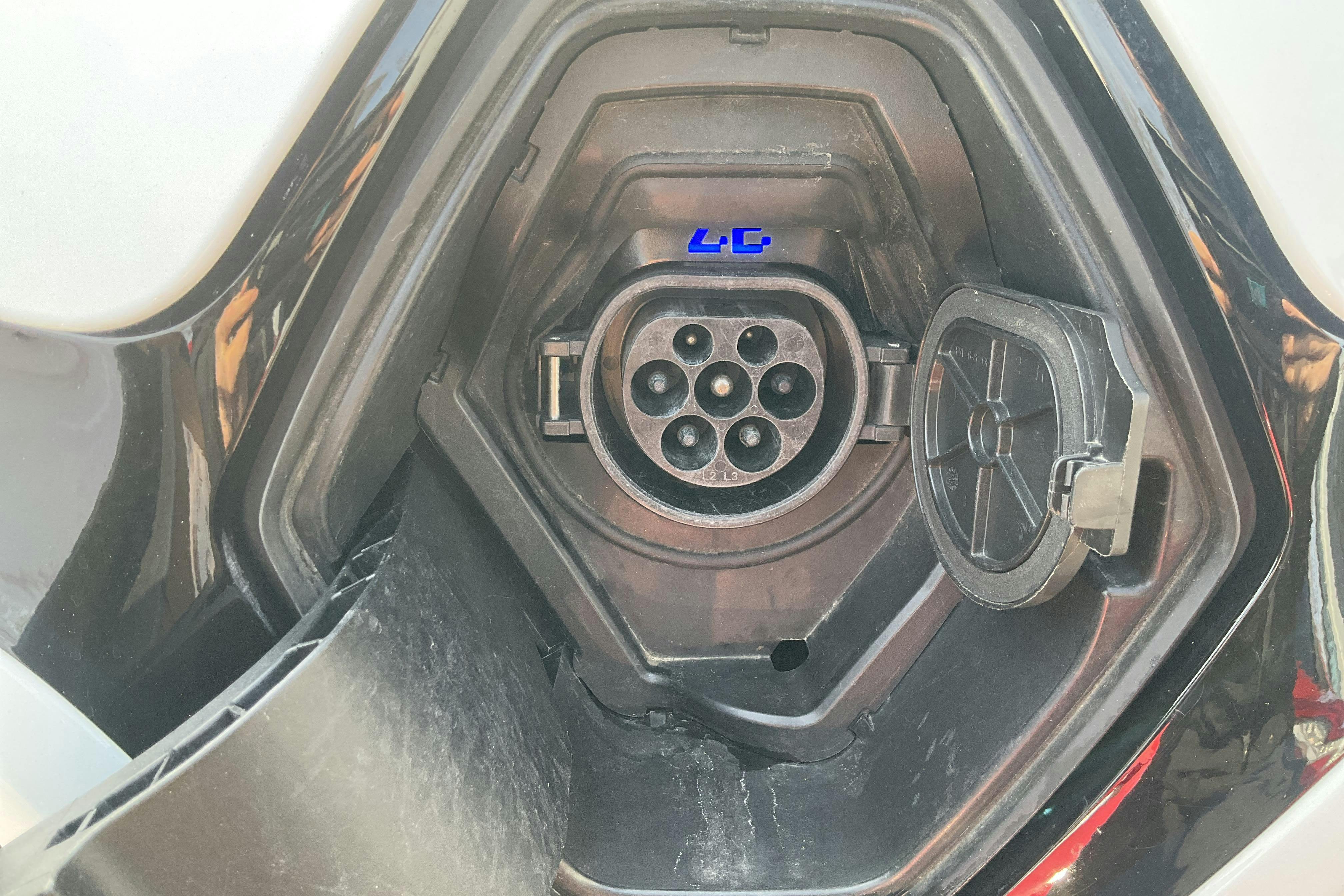Renault Zoe 41 kWh R90 (92hk) - 4 583 mil - Automat - vit - 2019