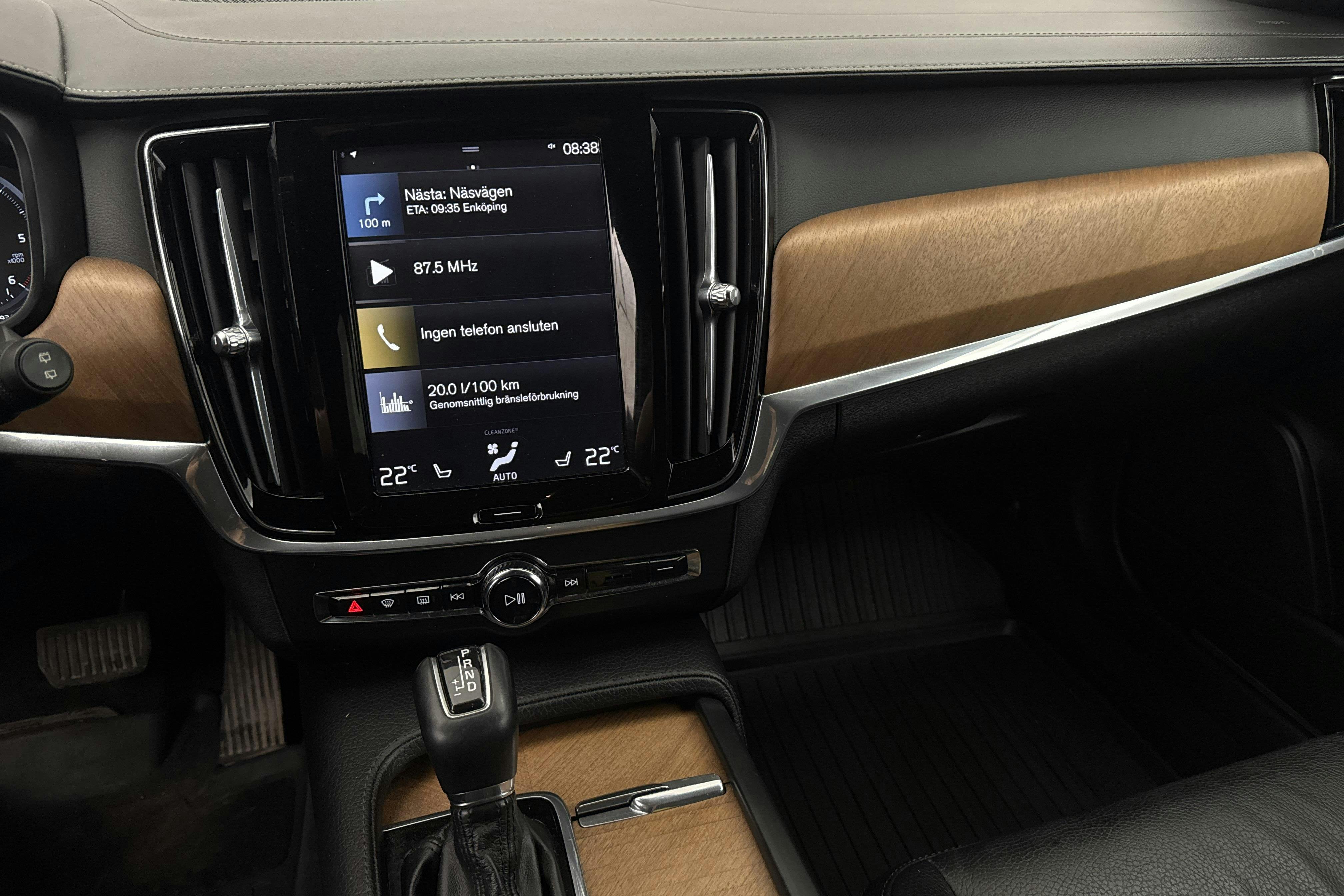Volvo V90 D4 AWD (190hk) - 224 680 km - Automatic - silver - 2019