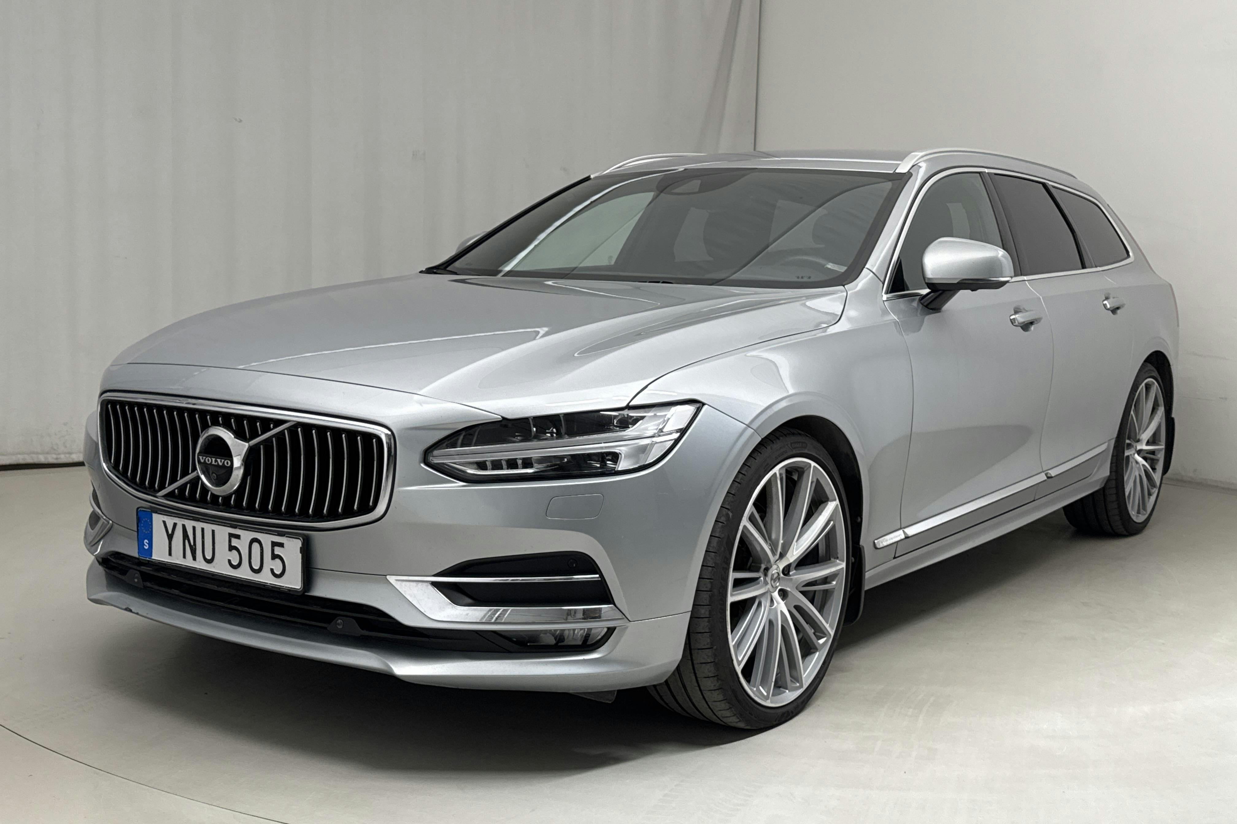 Volvo V90 D4 AWD (190hk) - 224 680 km - Automatic - silver - 2019