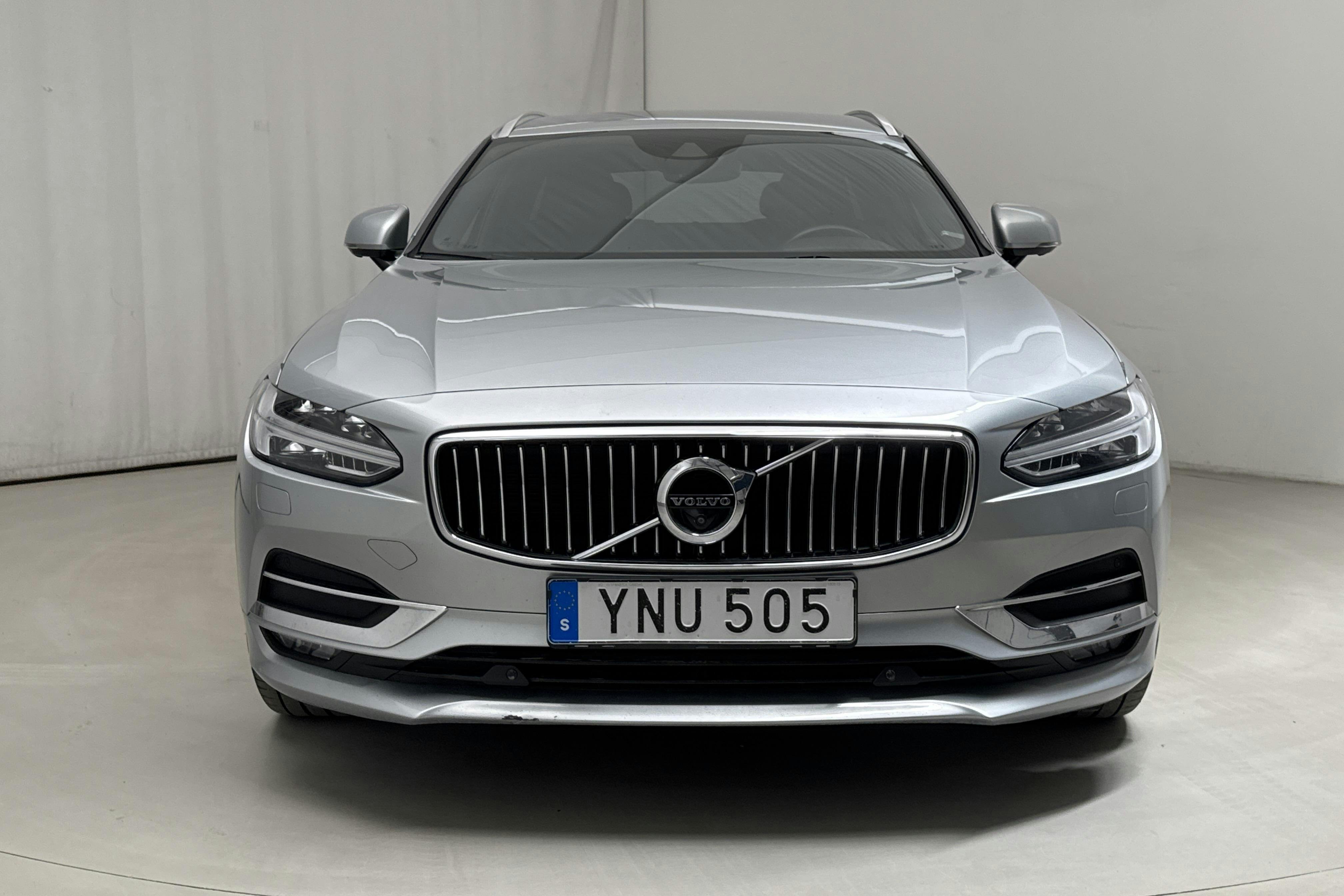 Volvo V90 D4 AWD (190hk) - 224 680 km - Automatic - silver - 2019