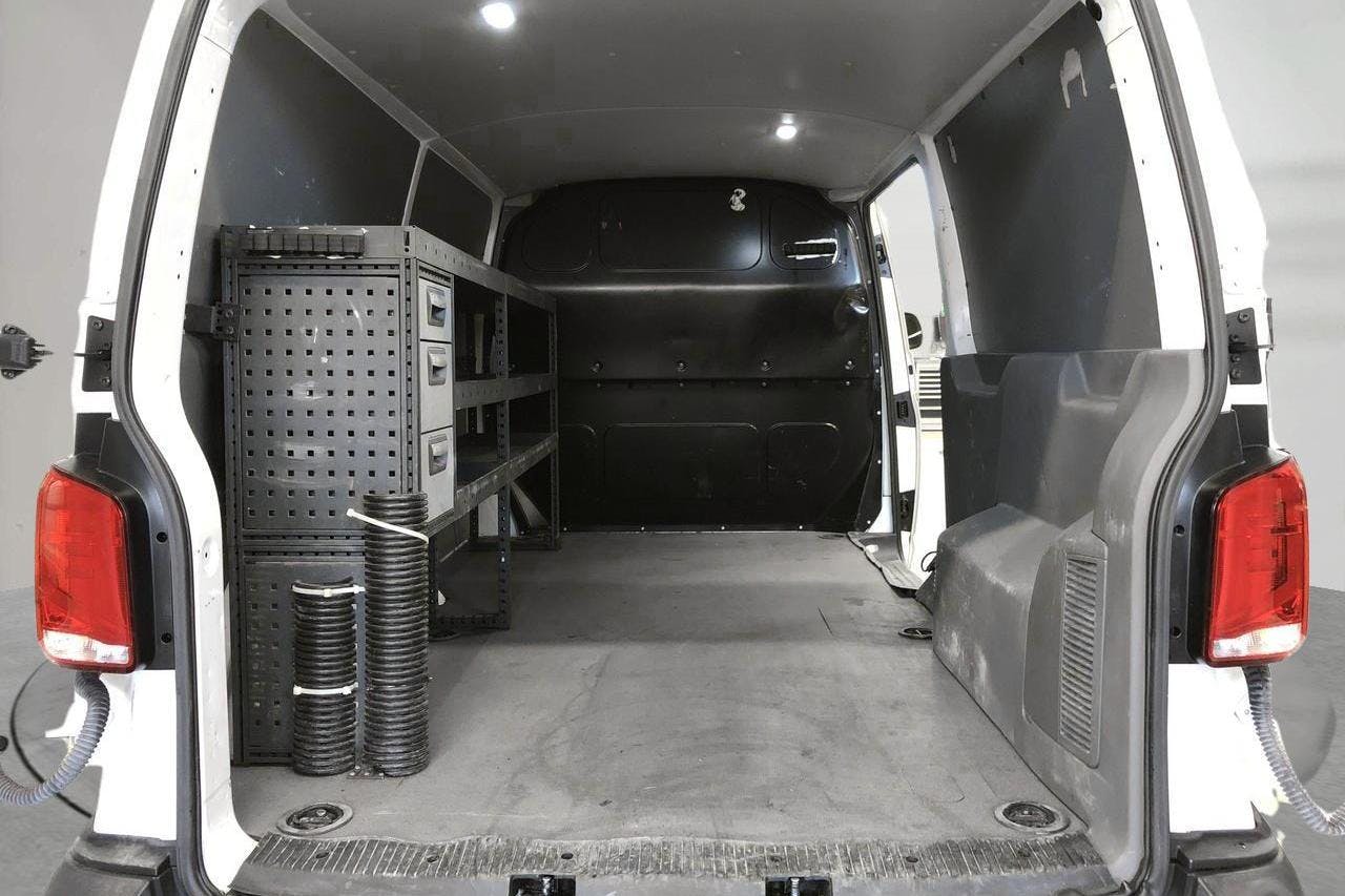 VW Transporter T6 2.0 TDI BMT Skåp 4MOTION (150hk) - 90 580 km - Manualna - biały - 2021
