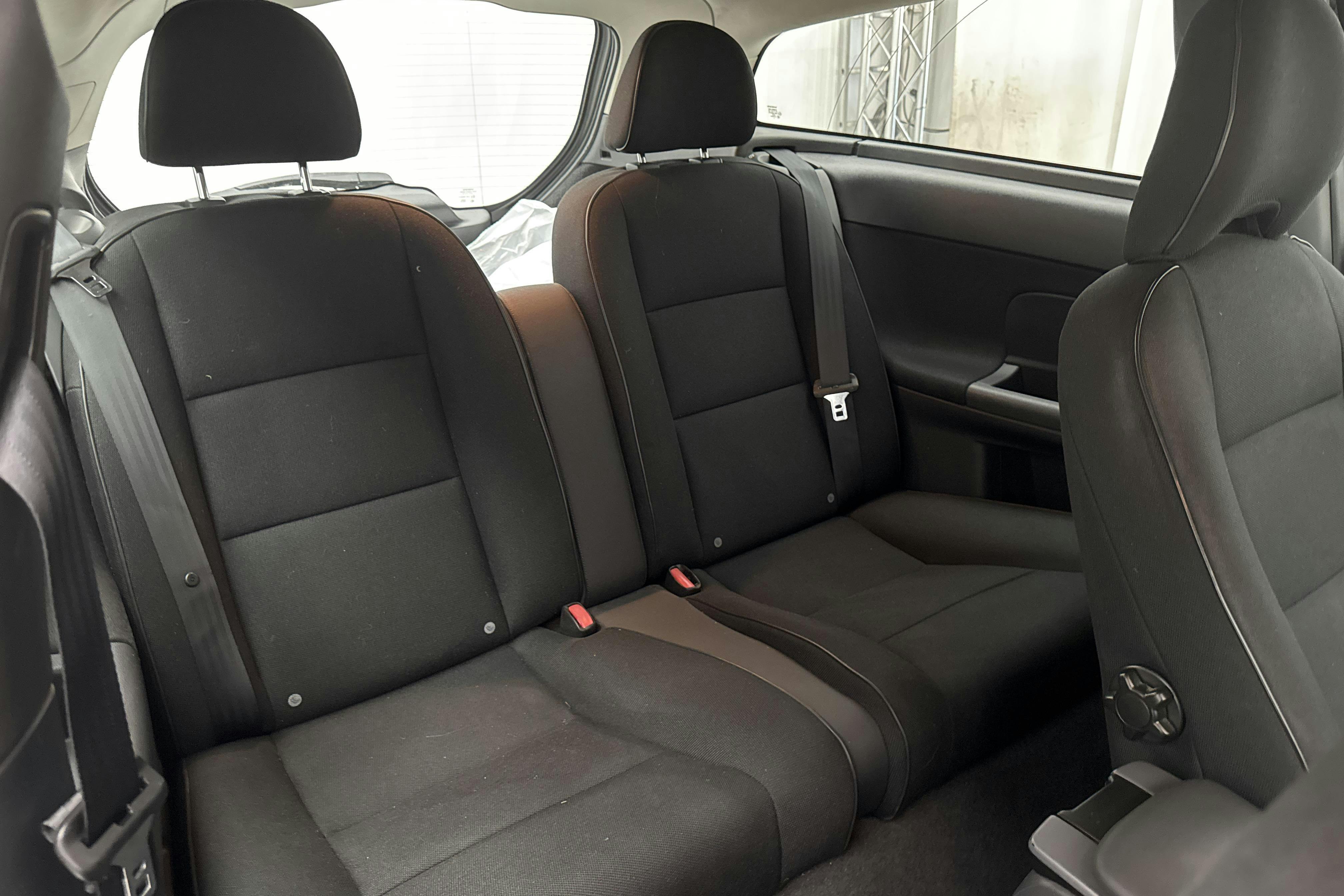 Volvo C30 D2 (115hk) - 206 180 km - Käsitsi - must - 2013