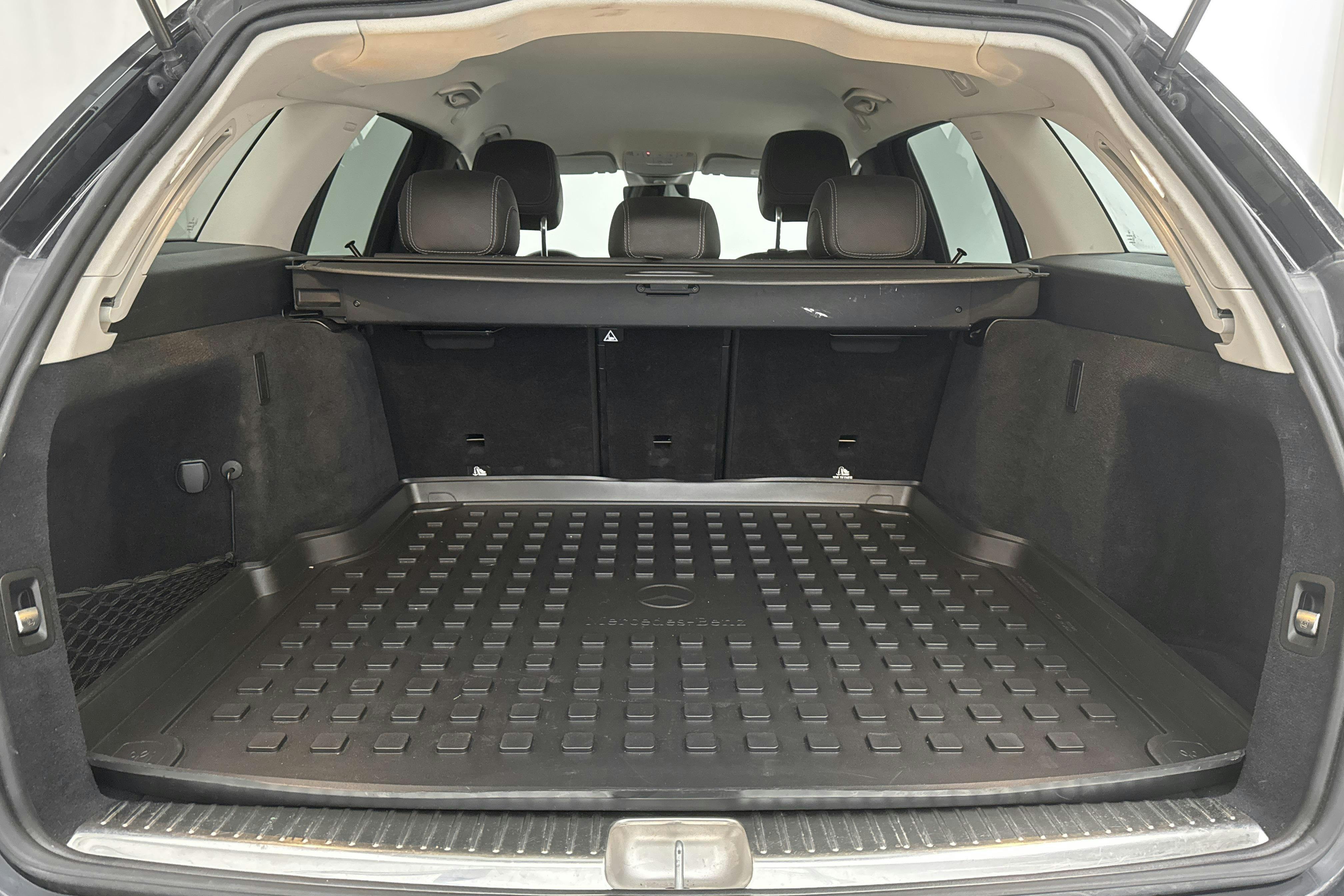 Mercedes C 200 d Kombi S205 (160hk) - 174 020 km - Automaatne - must - 2019