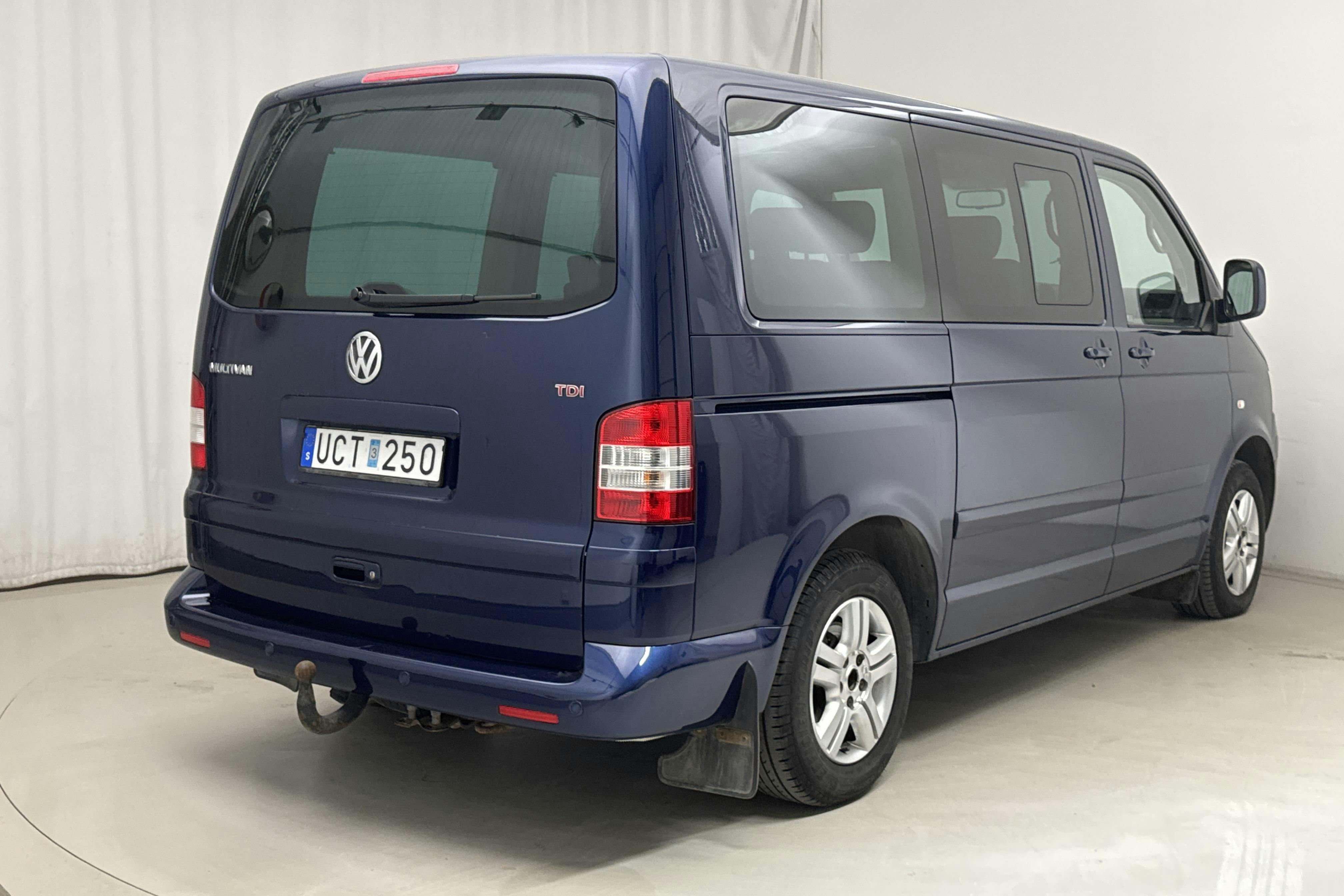 VW Multivan T5 2.5 TDI (174hk) - 18 520 mil - Automat - Dark Blue - 2009